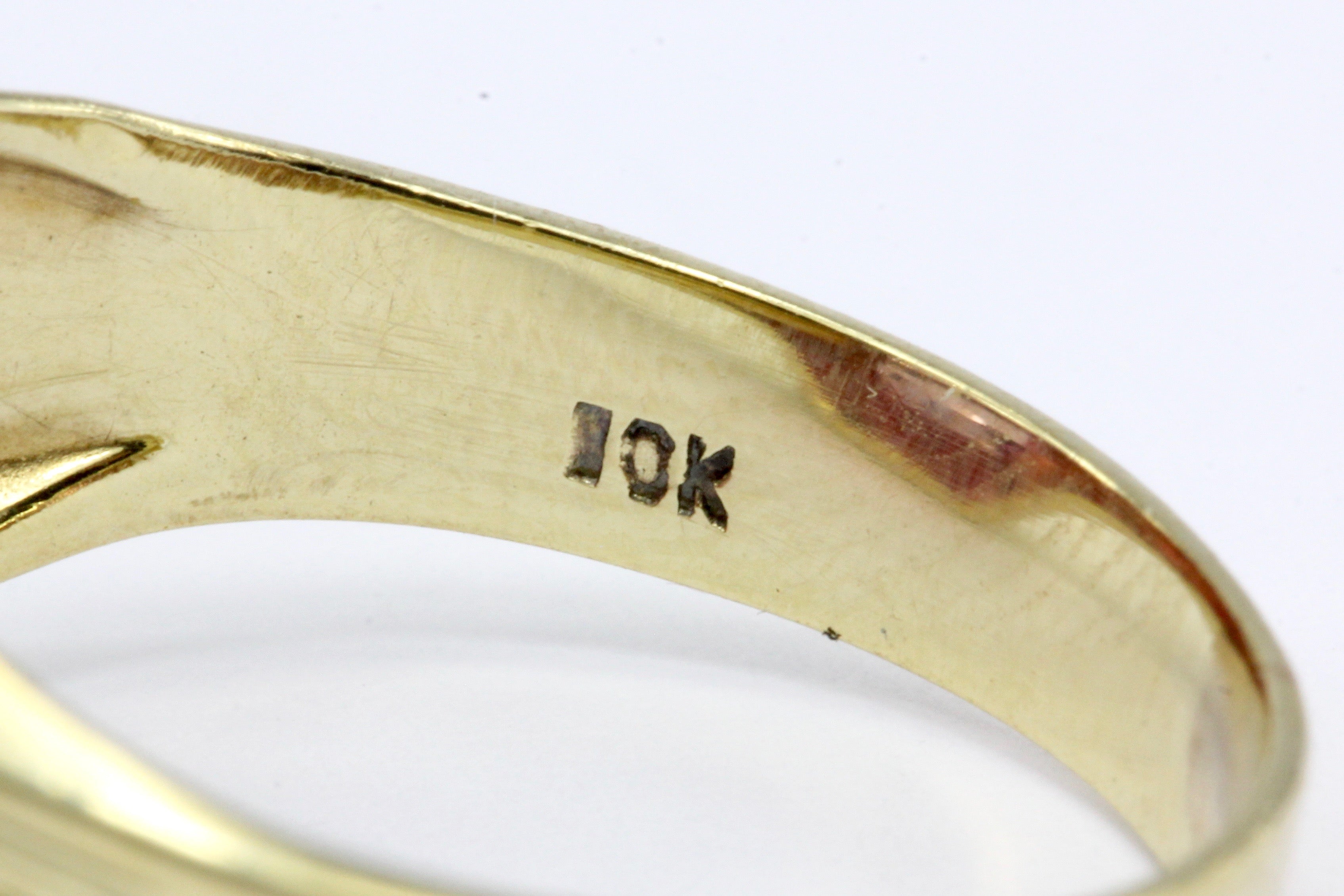 Retro 10K Yellow Gold Pink Sapphire Ring Size 7 - Queen May