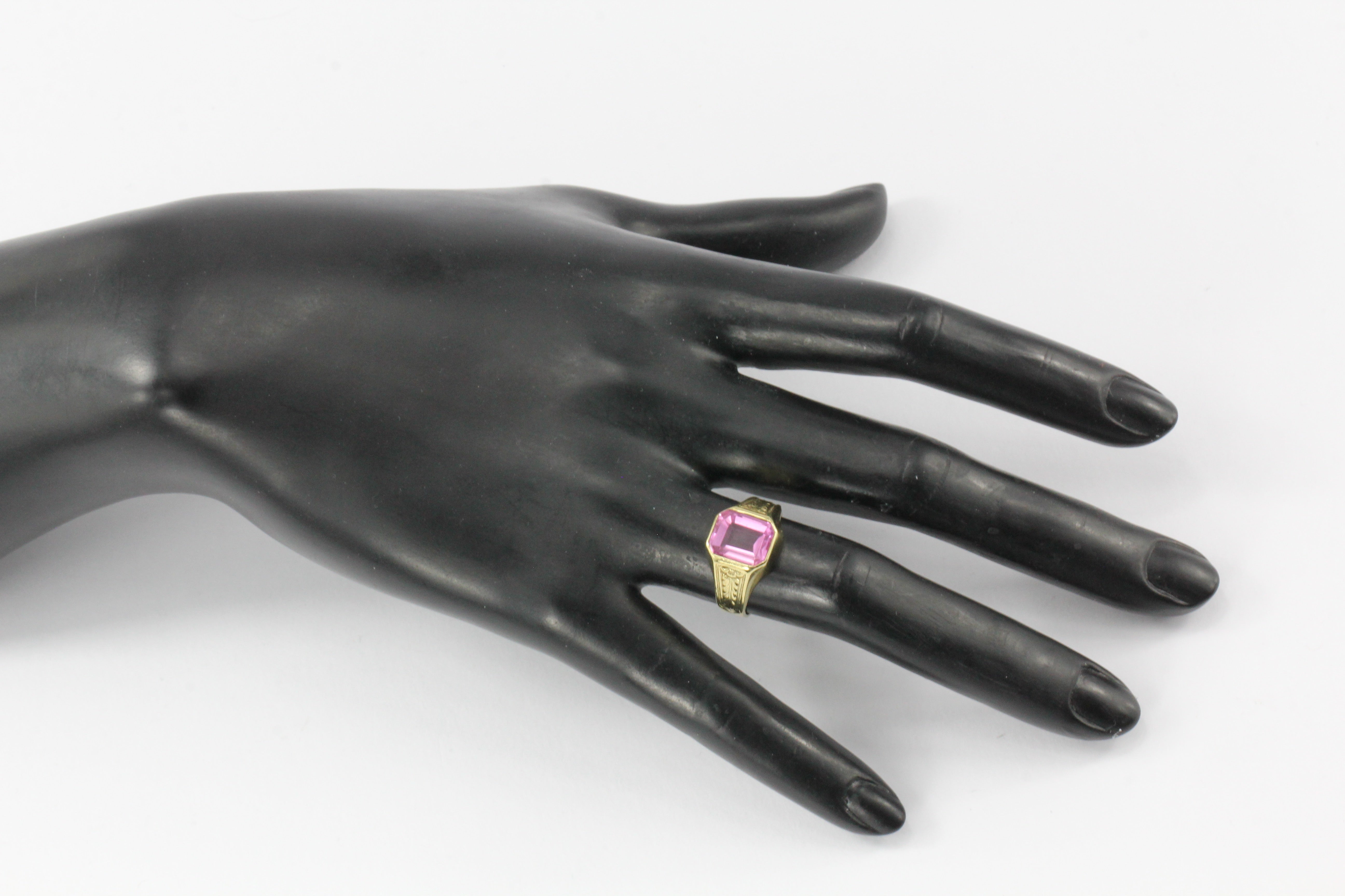 Retro 10K Yellow Gold Pink Sapphire Ring Size 7 - Queen May