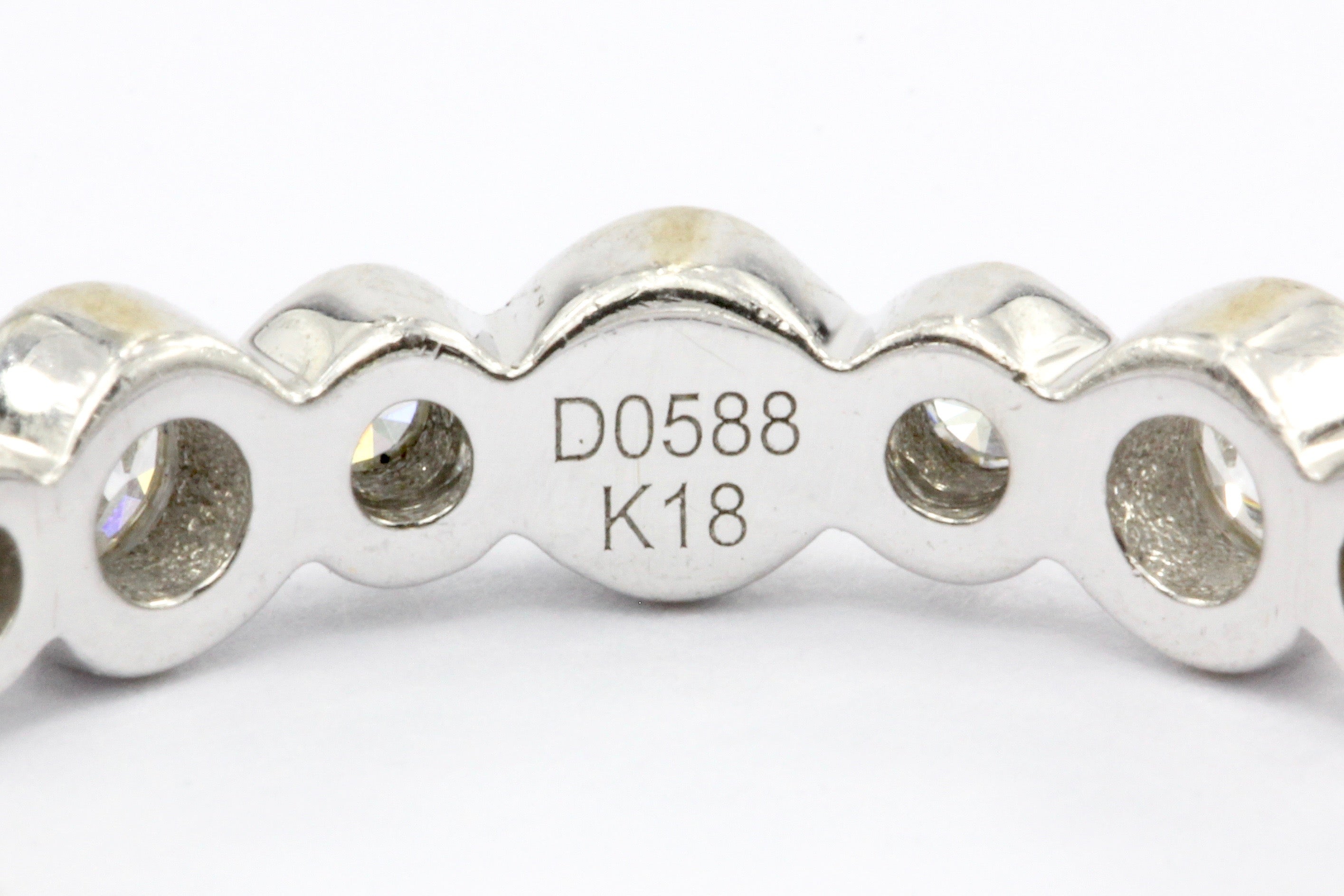 18K White Gold 1 CTW Diamond Eternity Band Ring Size 4.25 - Queen May