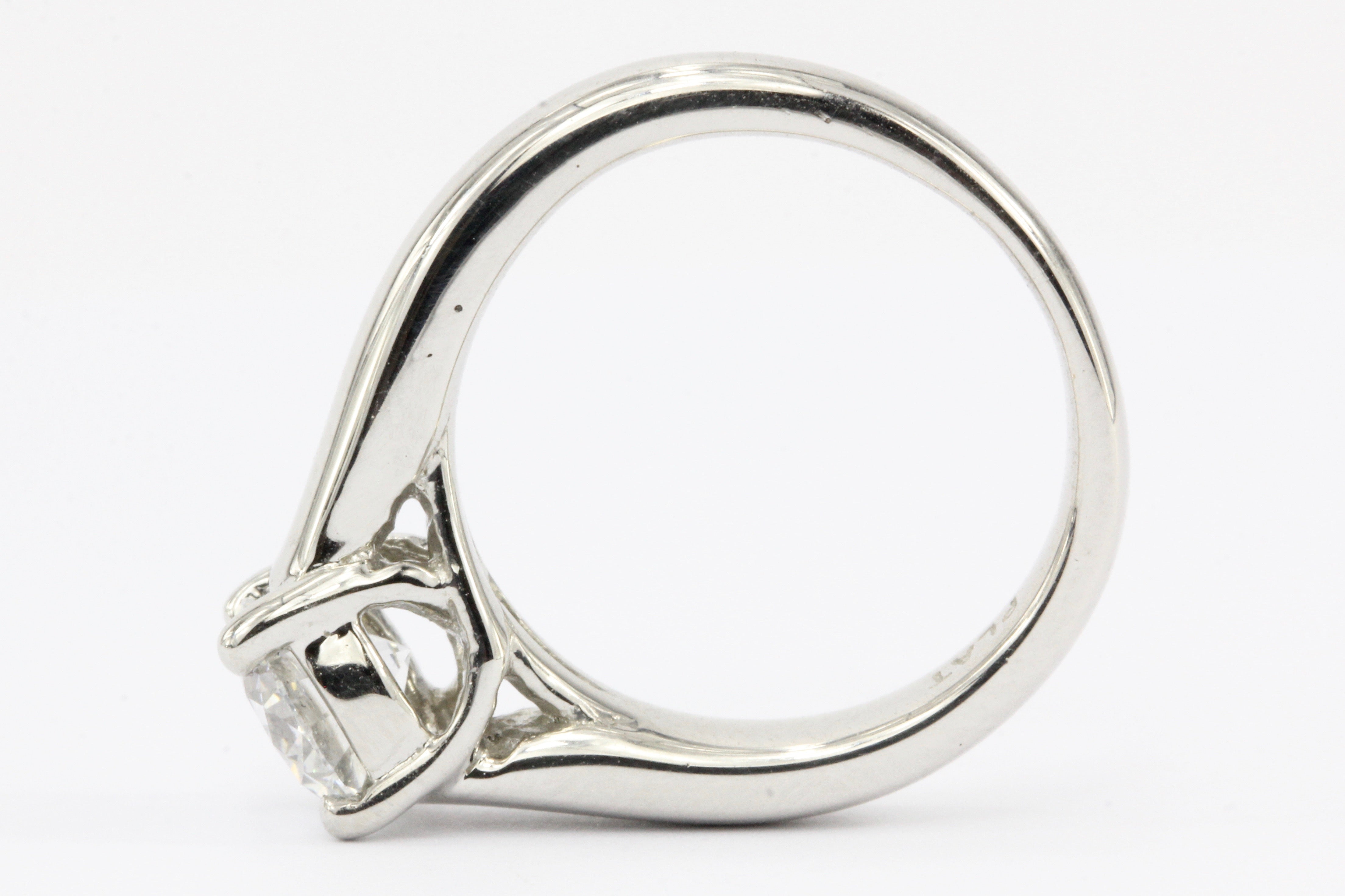 Platinum 1.12 Carat D/Vs2 Round Brilliant Diamond Solitaire Engagement Ring - Queen May