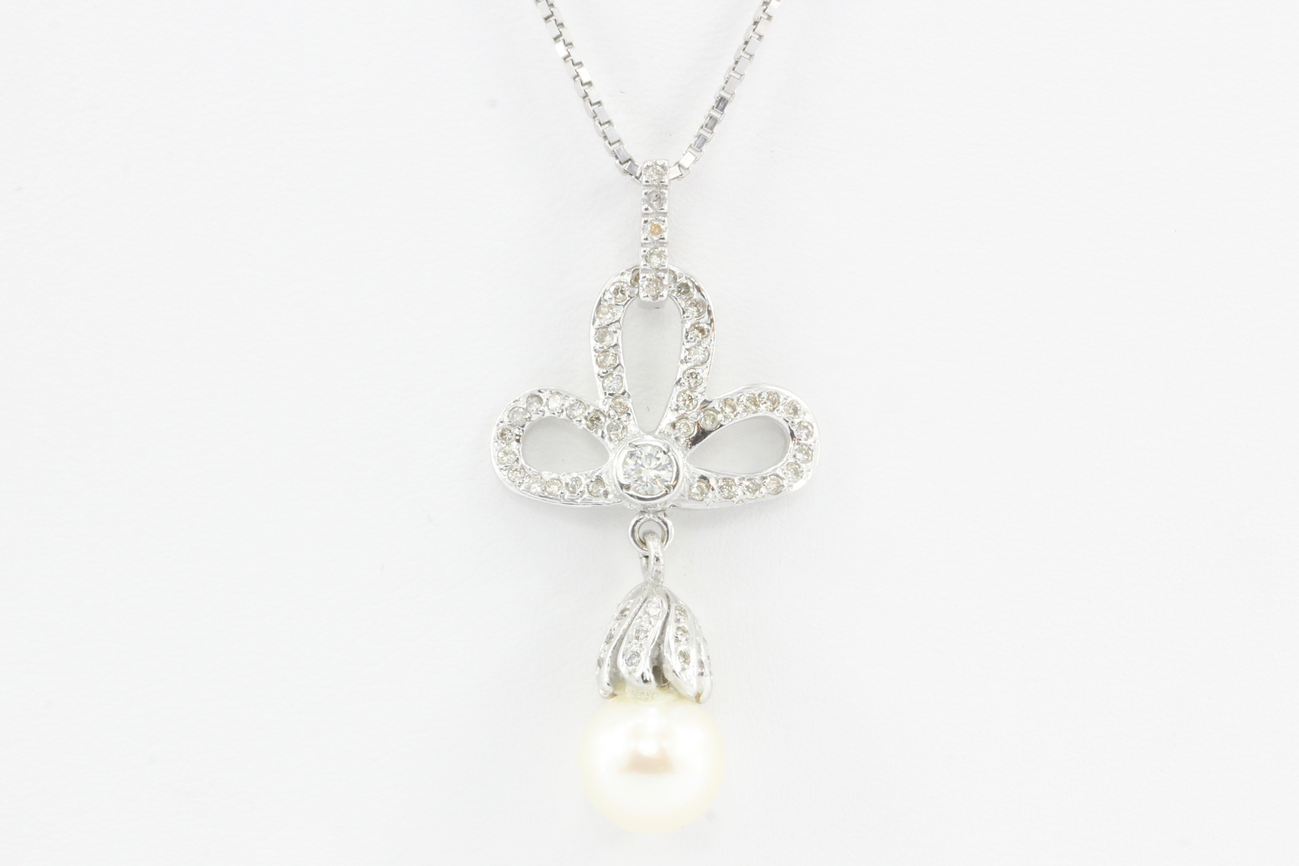 18K White Gold Diamond & Pearl Trefoil Drop Necklace - Queen May