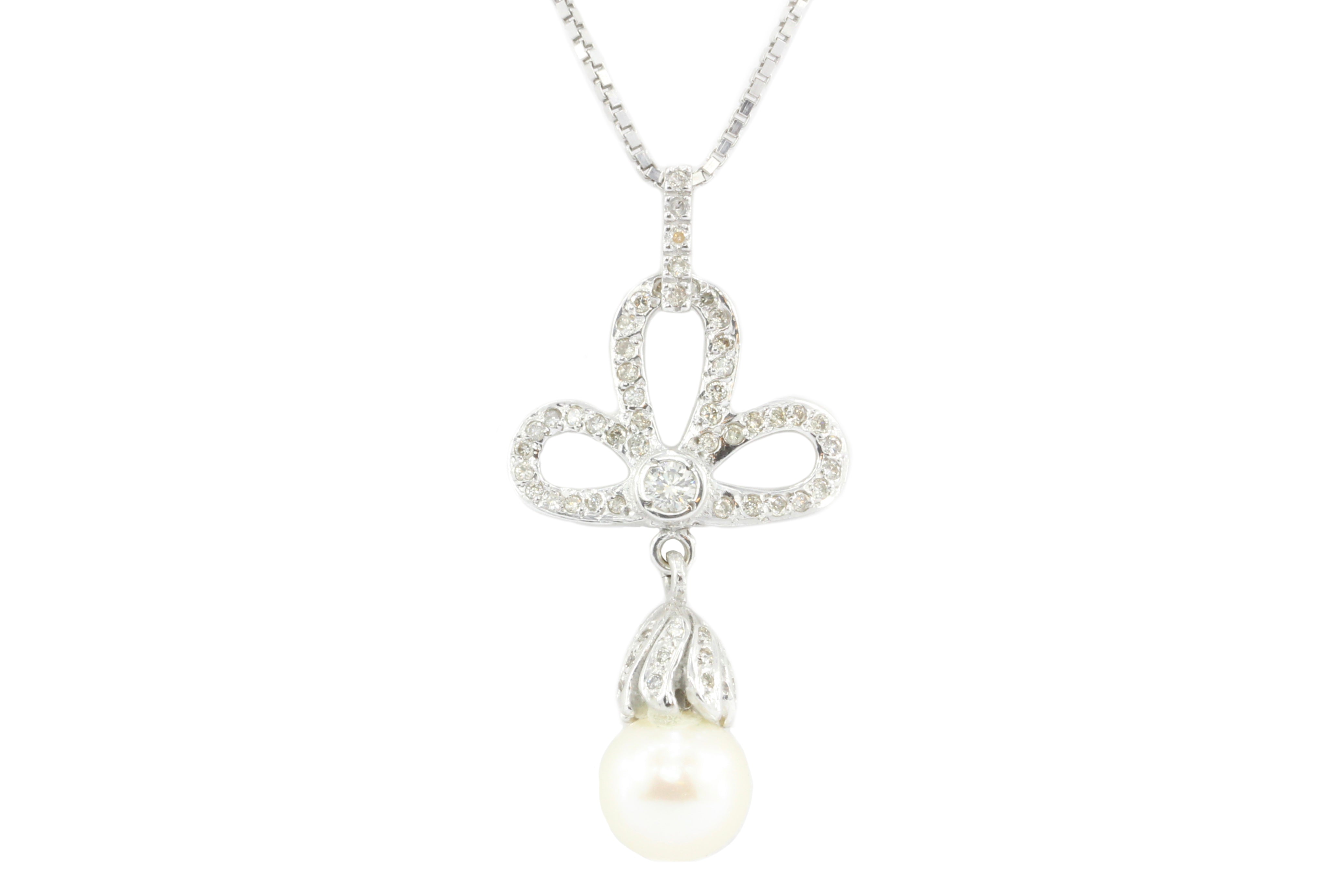 18K White Gold Diamond & Pearl Trefoil Drop Necklace - Queen May