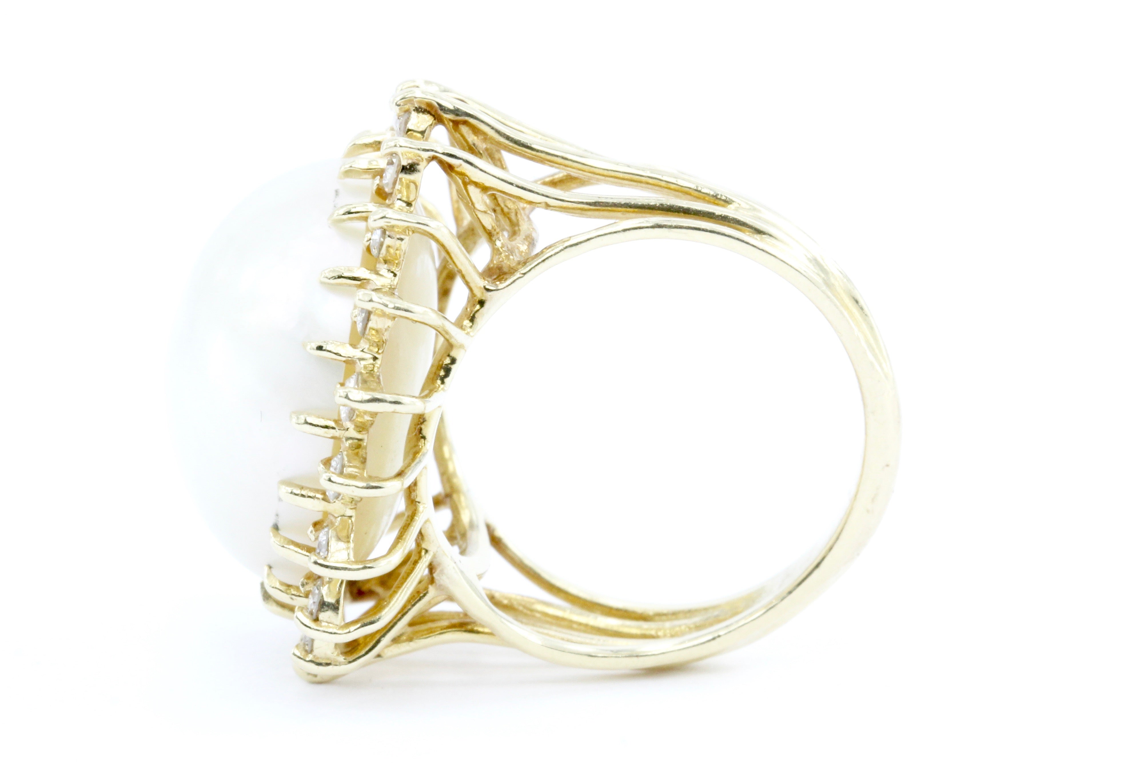 14k Gold Mabe Pearl & Diamond Halo Ring - Queen May