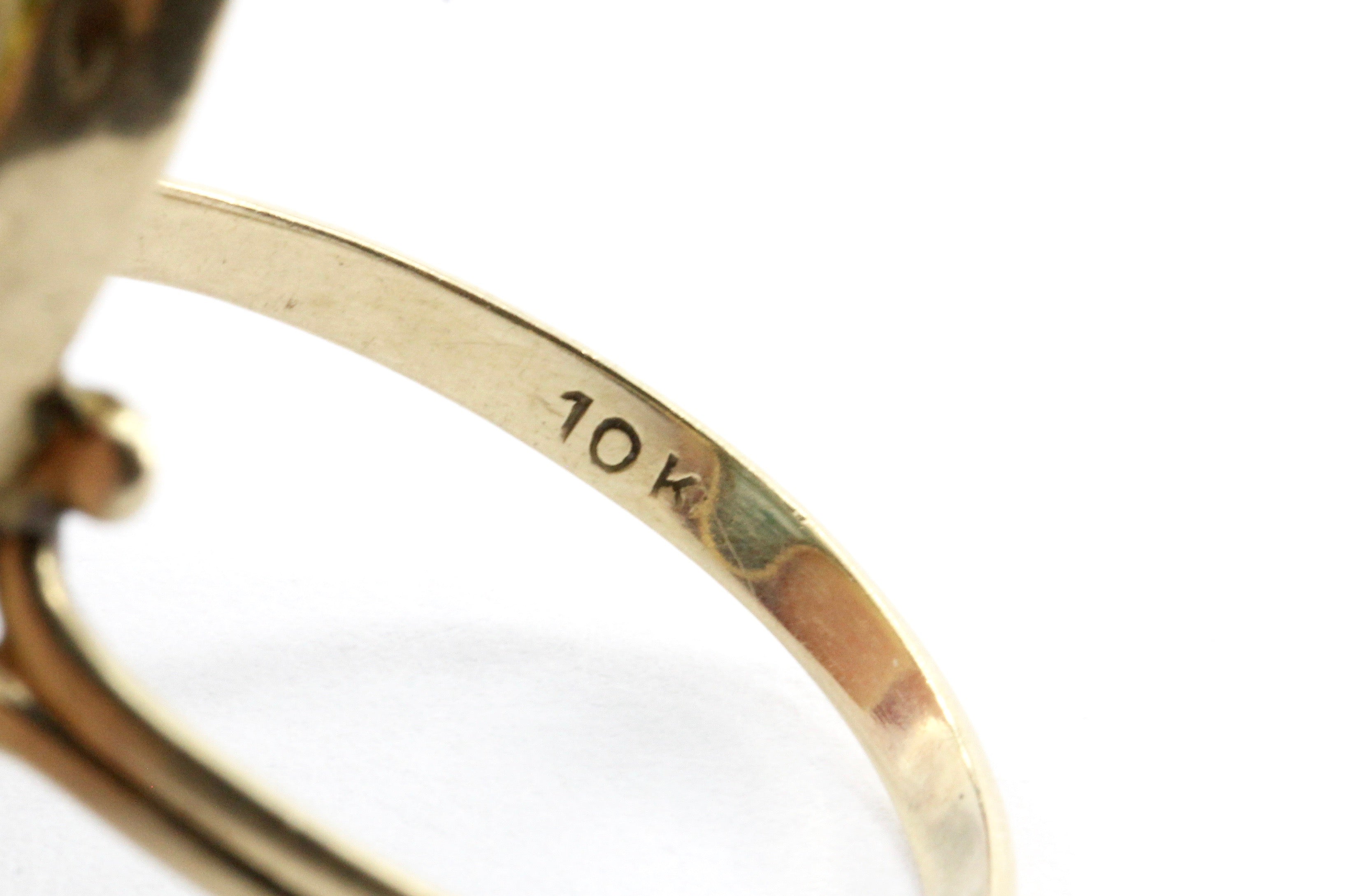 Victorian 10K Gold Green Banded Agate Ring c.1880's - Queen May