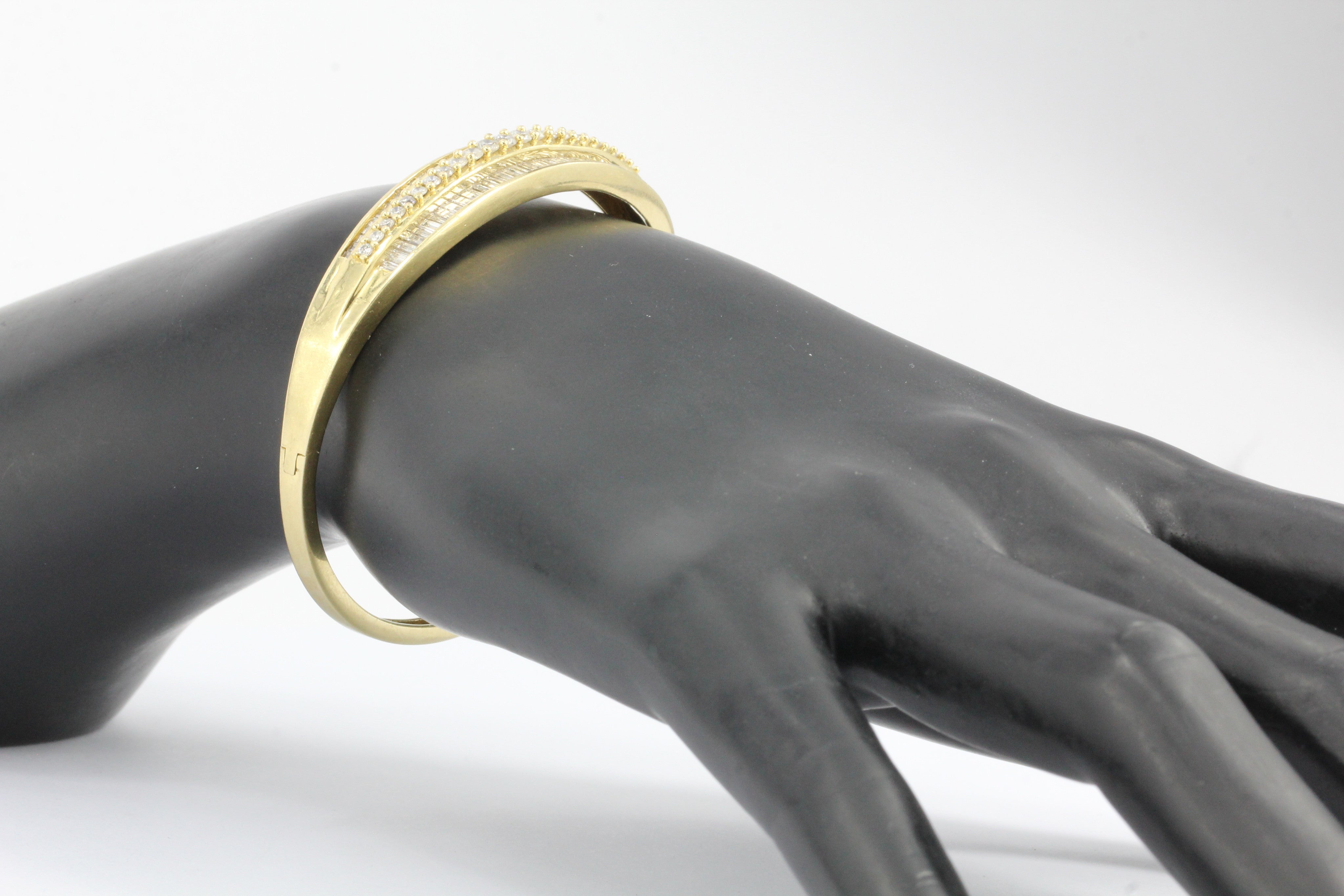 14K Gold 3 Carat Diamond Bangle Bracelet - Queen May