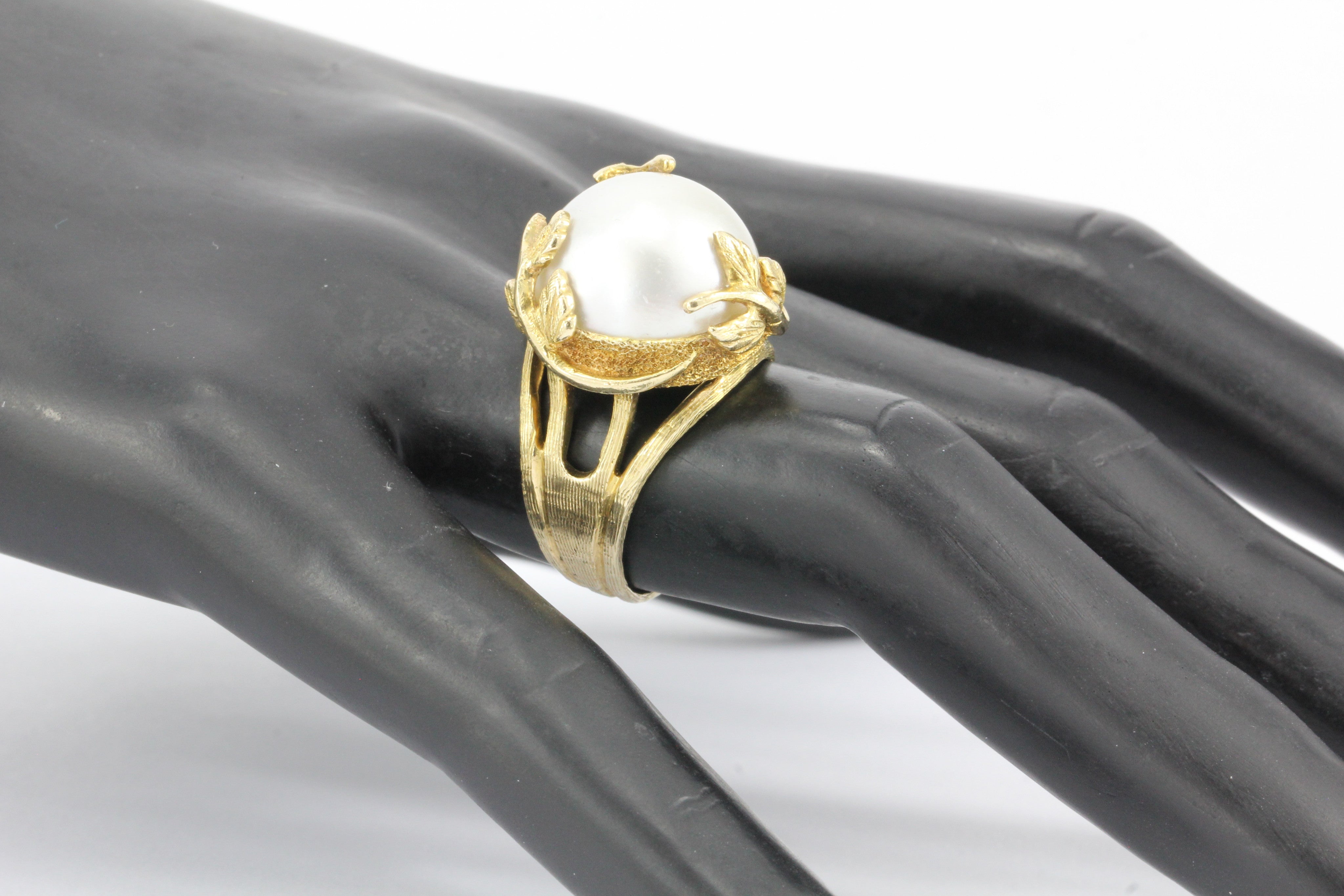 Vintage 14K Art Nouveau Style Crawling Ivy Gold Mabe Pearl Ring - Queen May