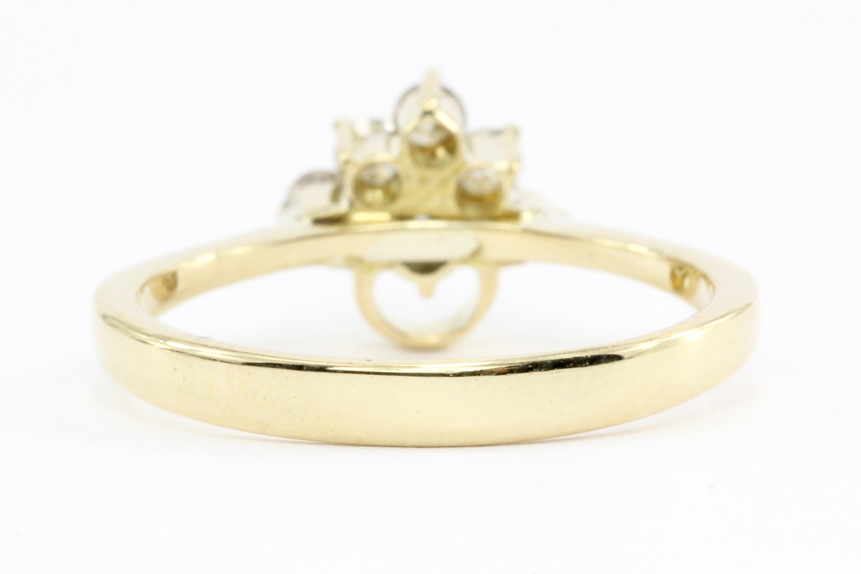 14K Gold Diamond Cluster Ring Size 6.25 - Queen May