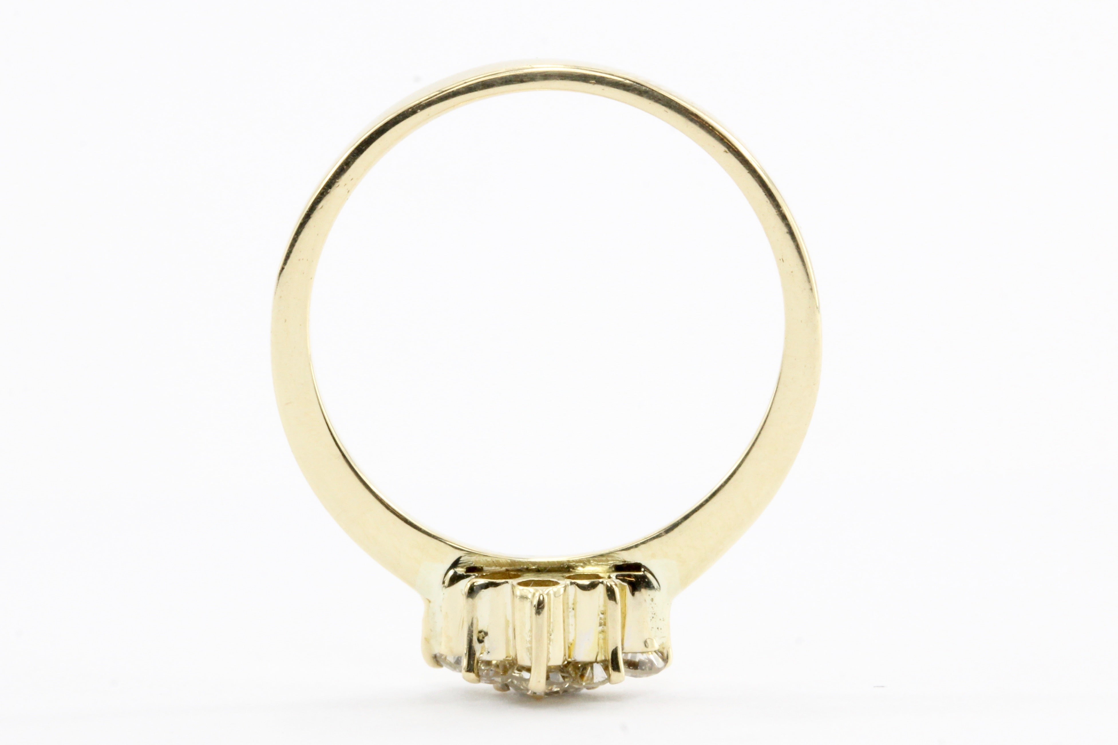 14K Gold Diamond Cluster Ring Size 6.25 - Queen May