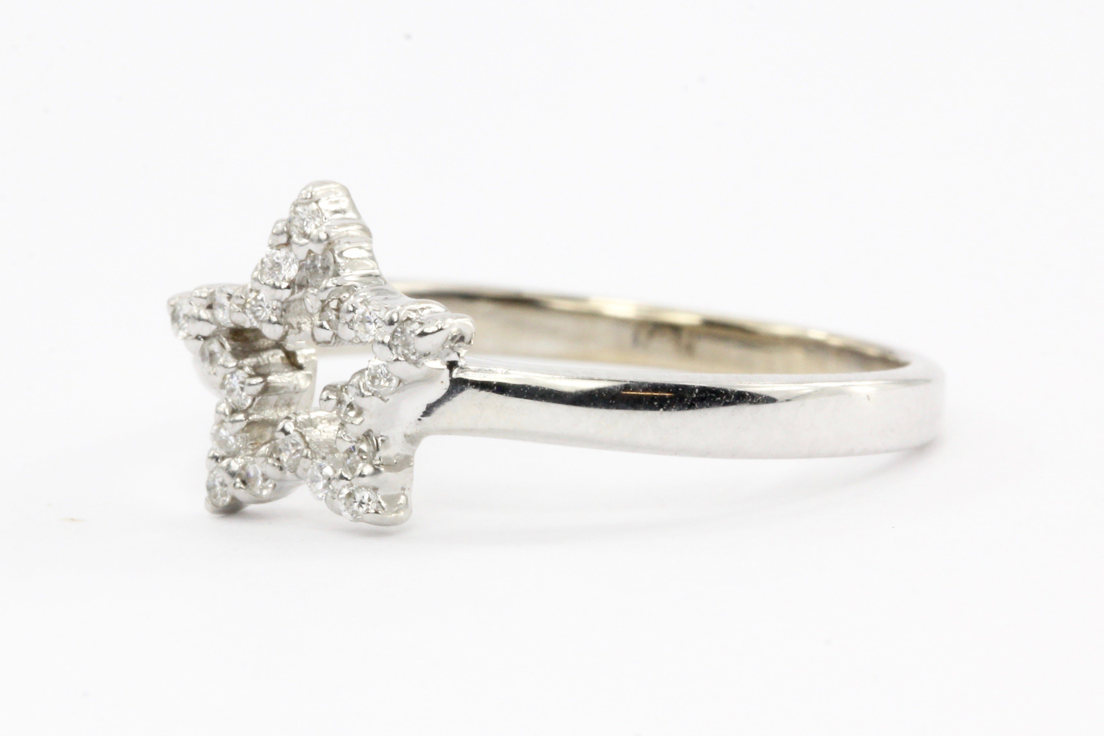 Roberto Coin 18K White Gold Diamond Star Ring size 6.5 - Queen May