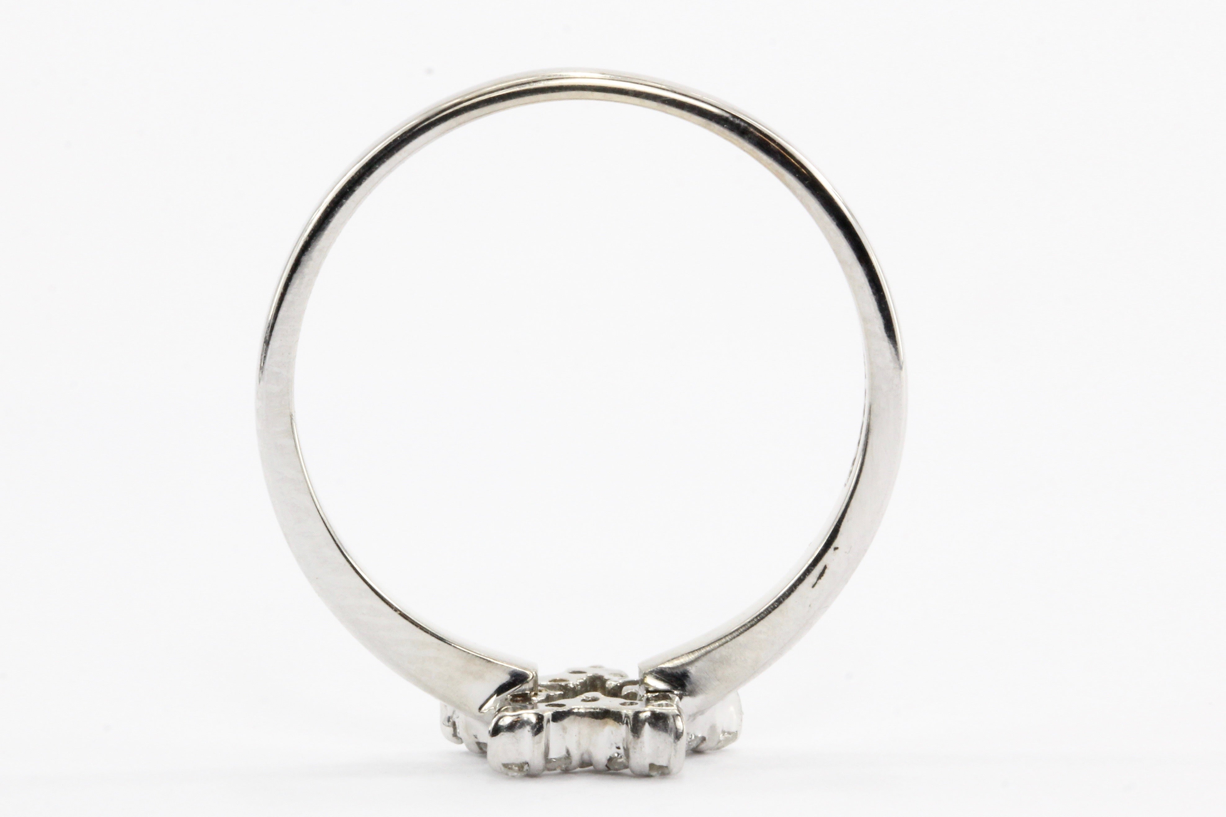 Roberto Coin 18K White Gold Diamond Star Ring size 6.5 - Queen May