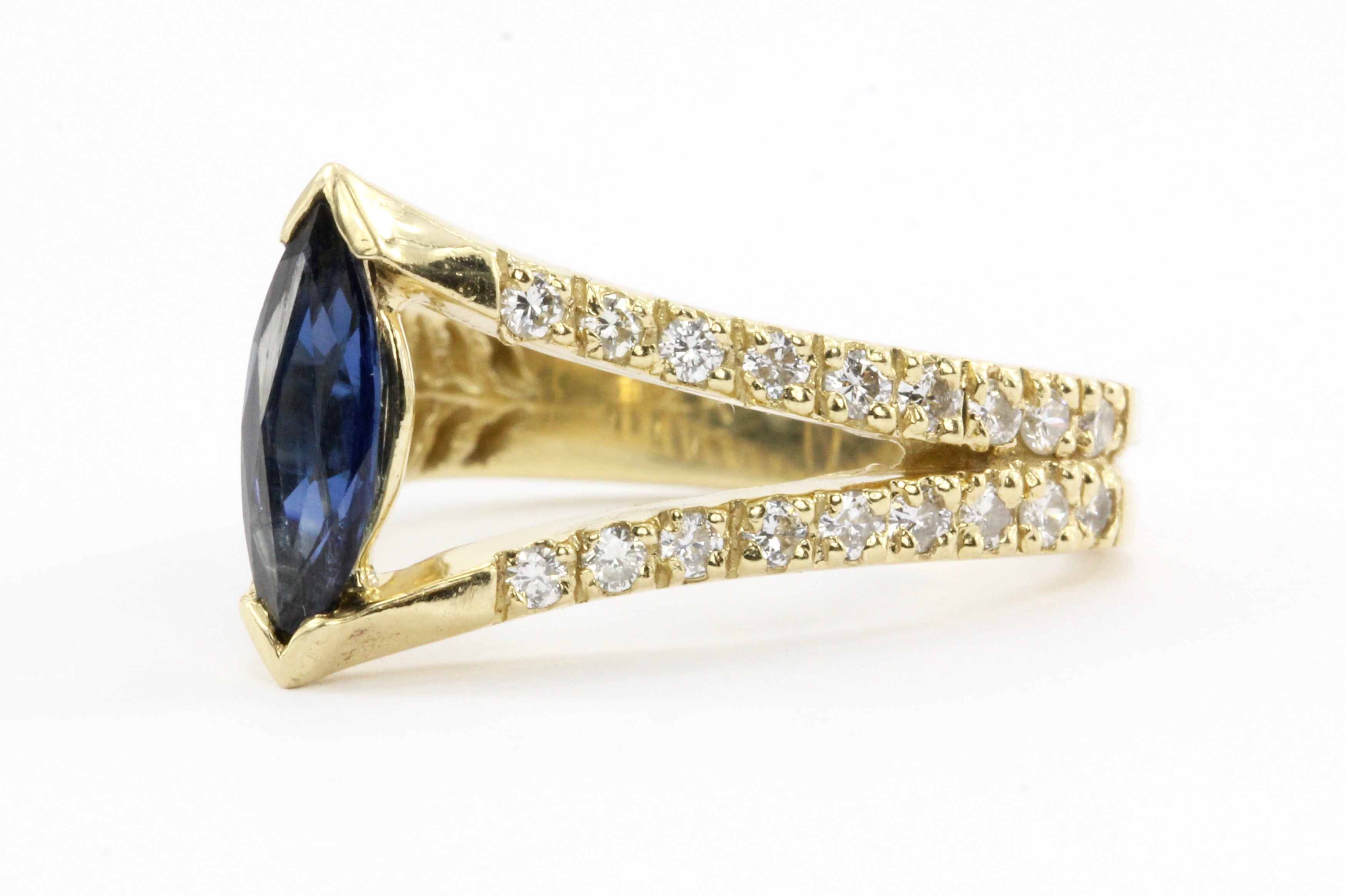 Retro 14k Gold .70 Carat Natural Blue Sapphire & Diamond Ring - Queen May
