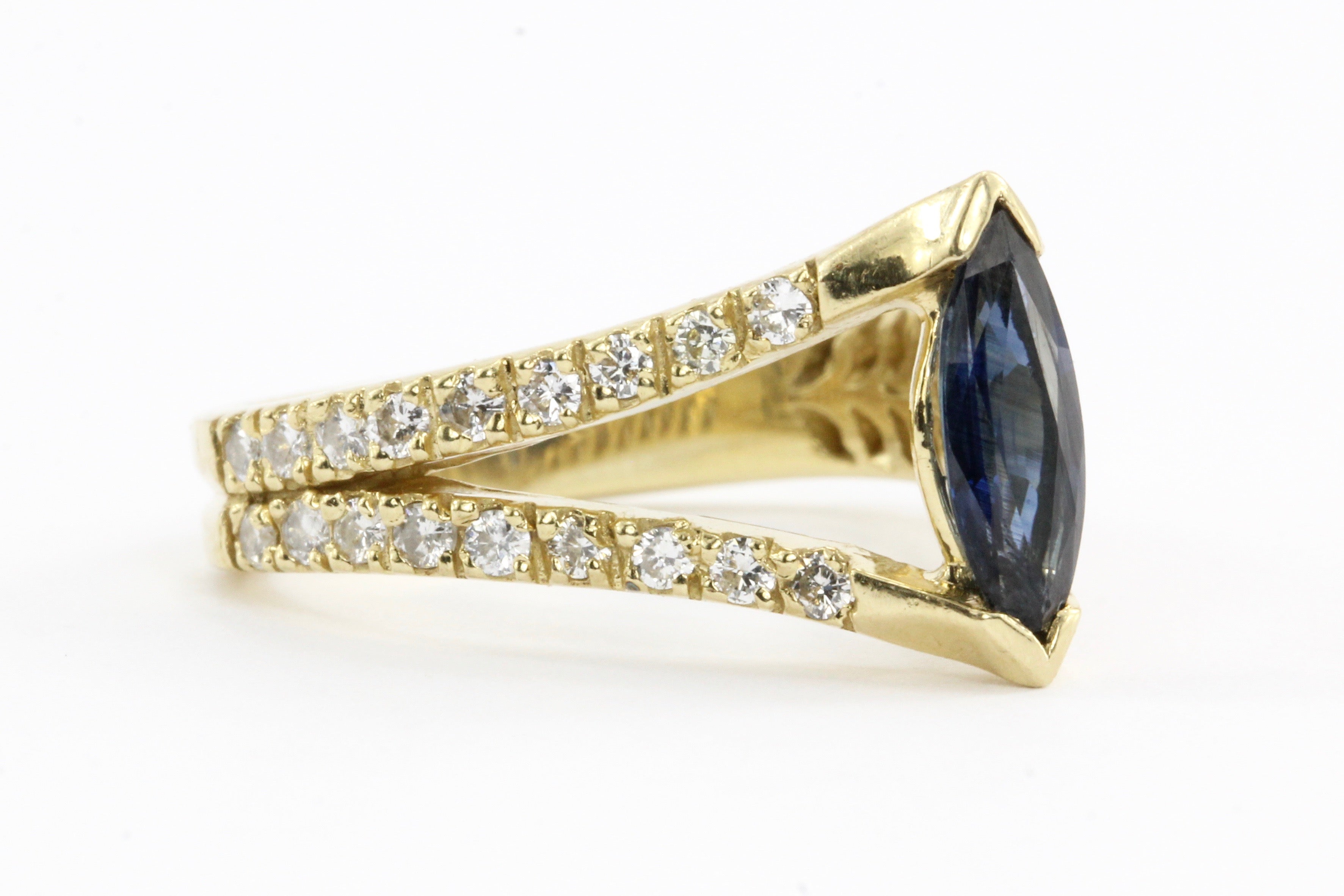 Retro 14k Gold .70 Carat Natural Blue Sapphire & Diamond Ring - Queen May