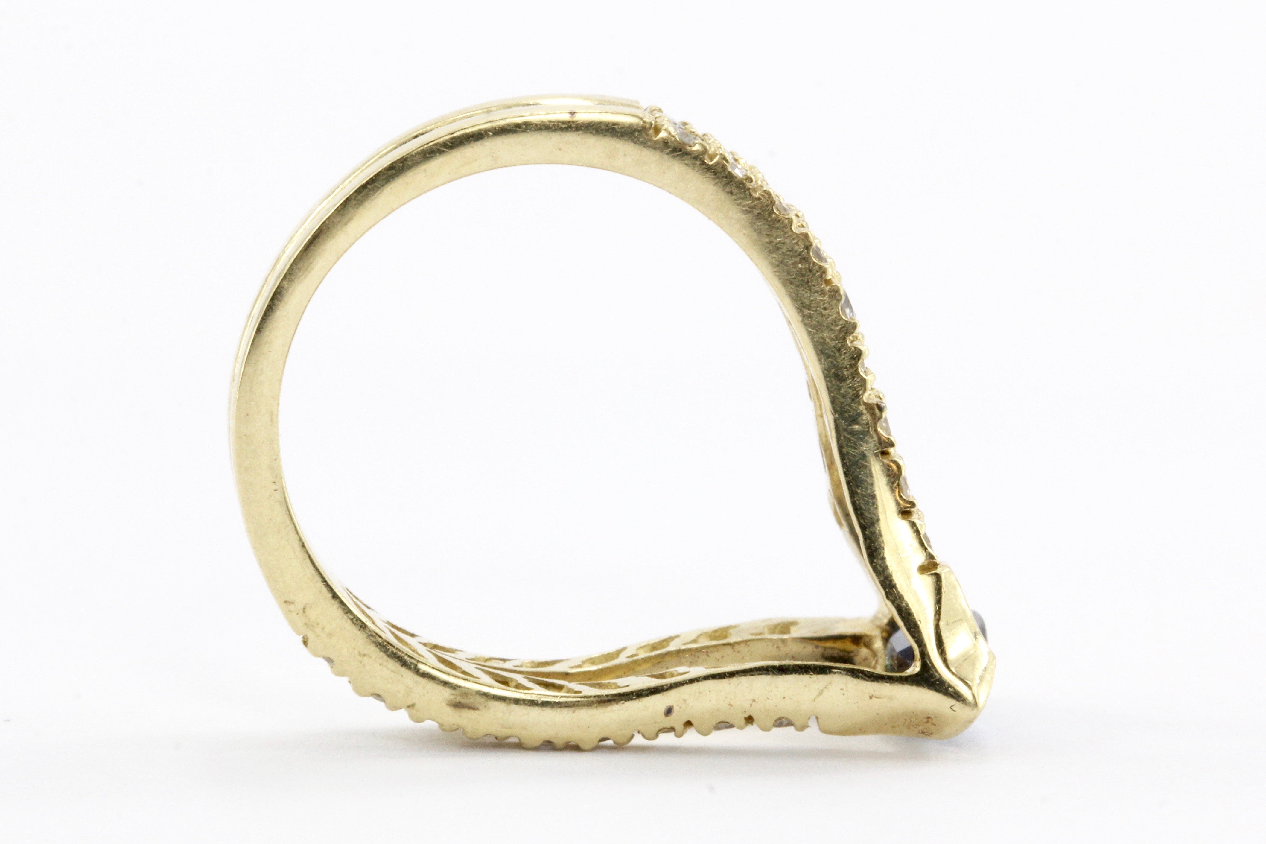 Retro 14k Gold .70 Carat Natural Blue Sapphire & Diamond Ring - Queen May