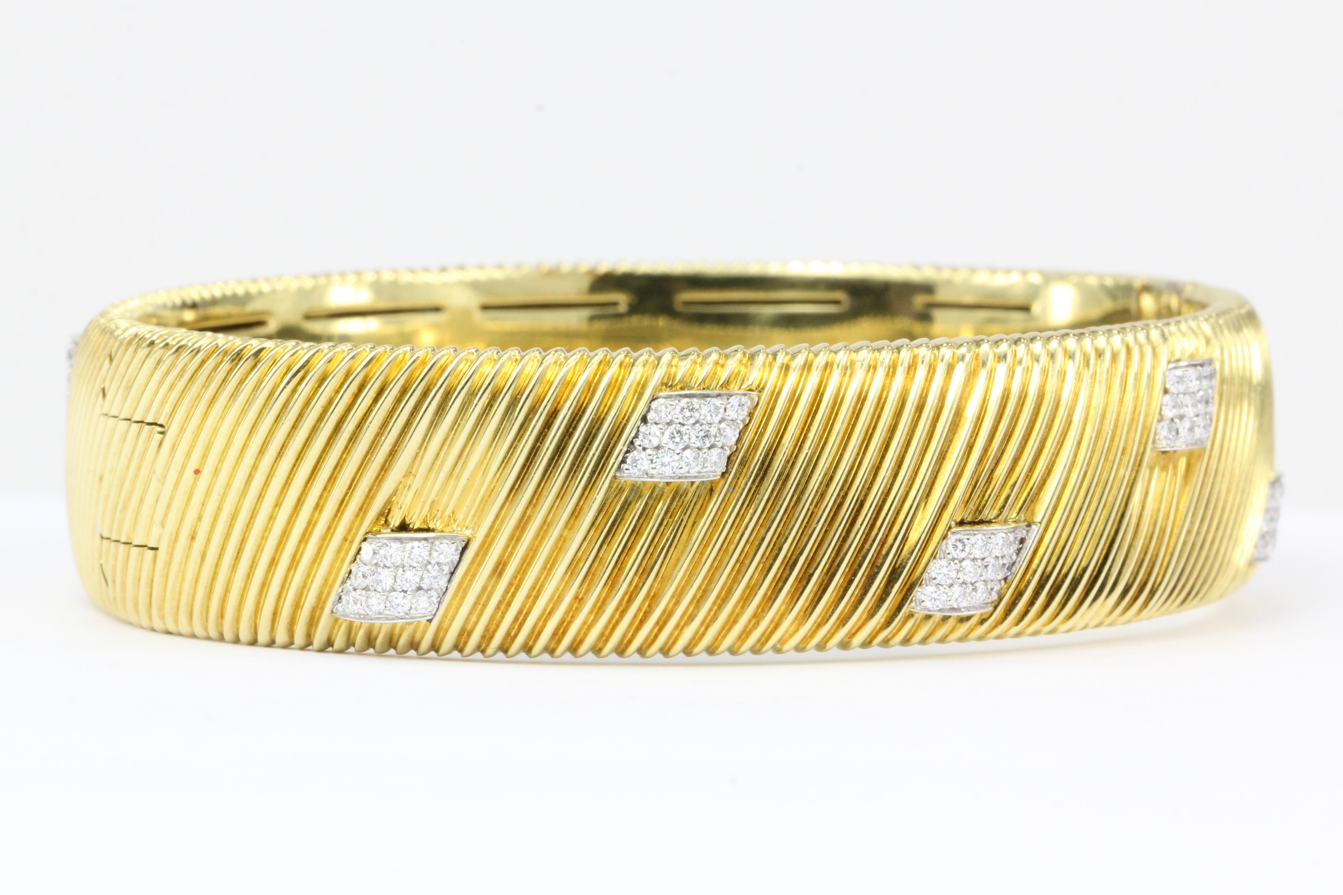 Roberto Coin Appassionata 18K Gold Diamond Bangle Bracelet - Queen May