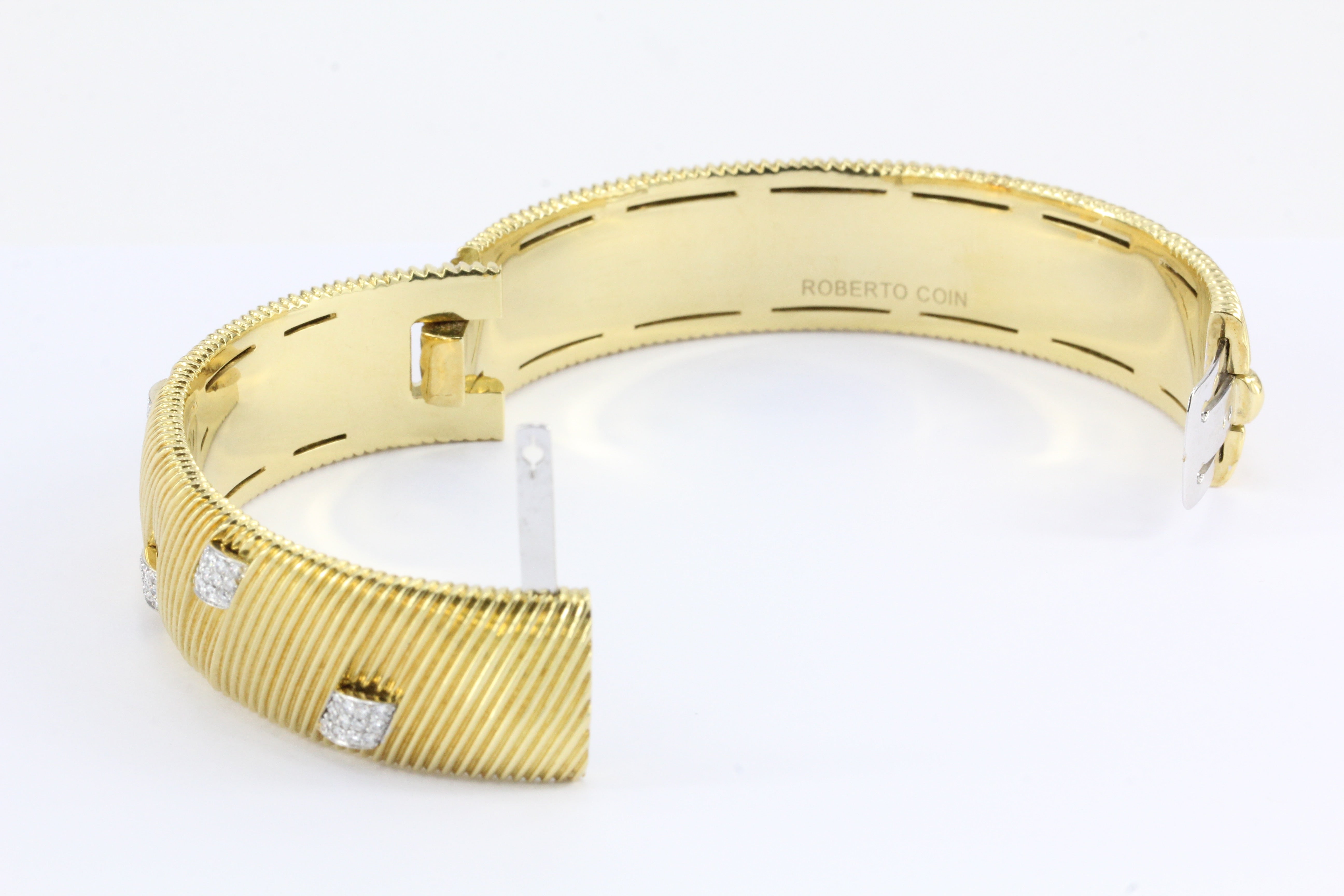 Roberto Coin Appassionata 18K Gold Diamond Bangle Bracelet - Queen May