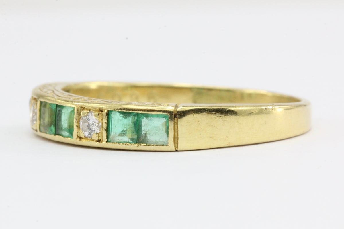 18k Gold Diamond Emerald Band Ring from London England c.1986 - Queen May