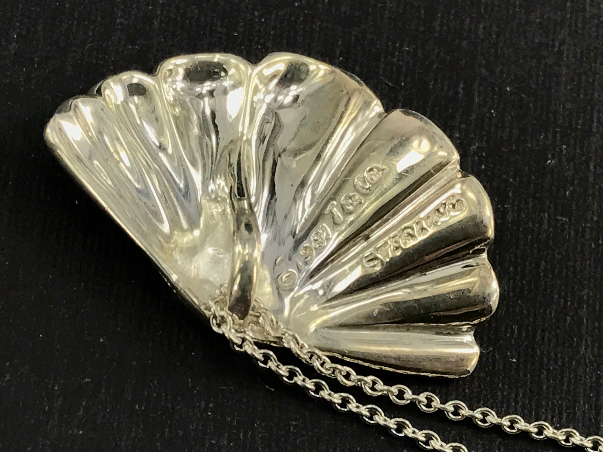 Vintage Tiffany & Co Sterling Silver Fan Shell Necklace - Queen May