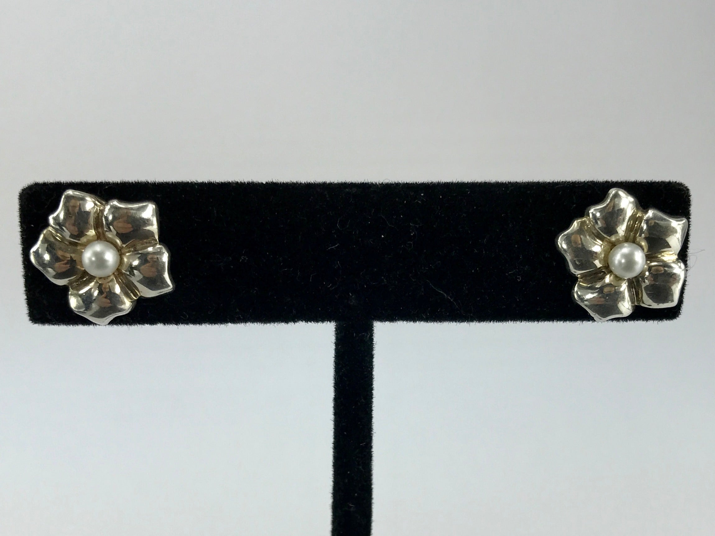 Tiffany & Co Sterling Silver & Pearl Flower Stud Earrings - Queen May