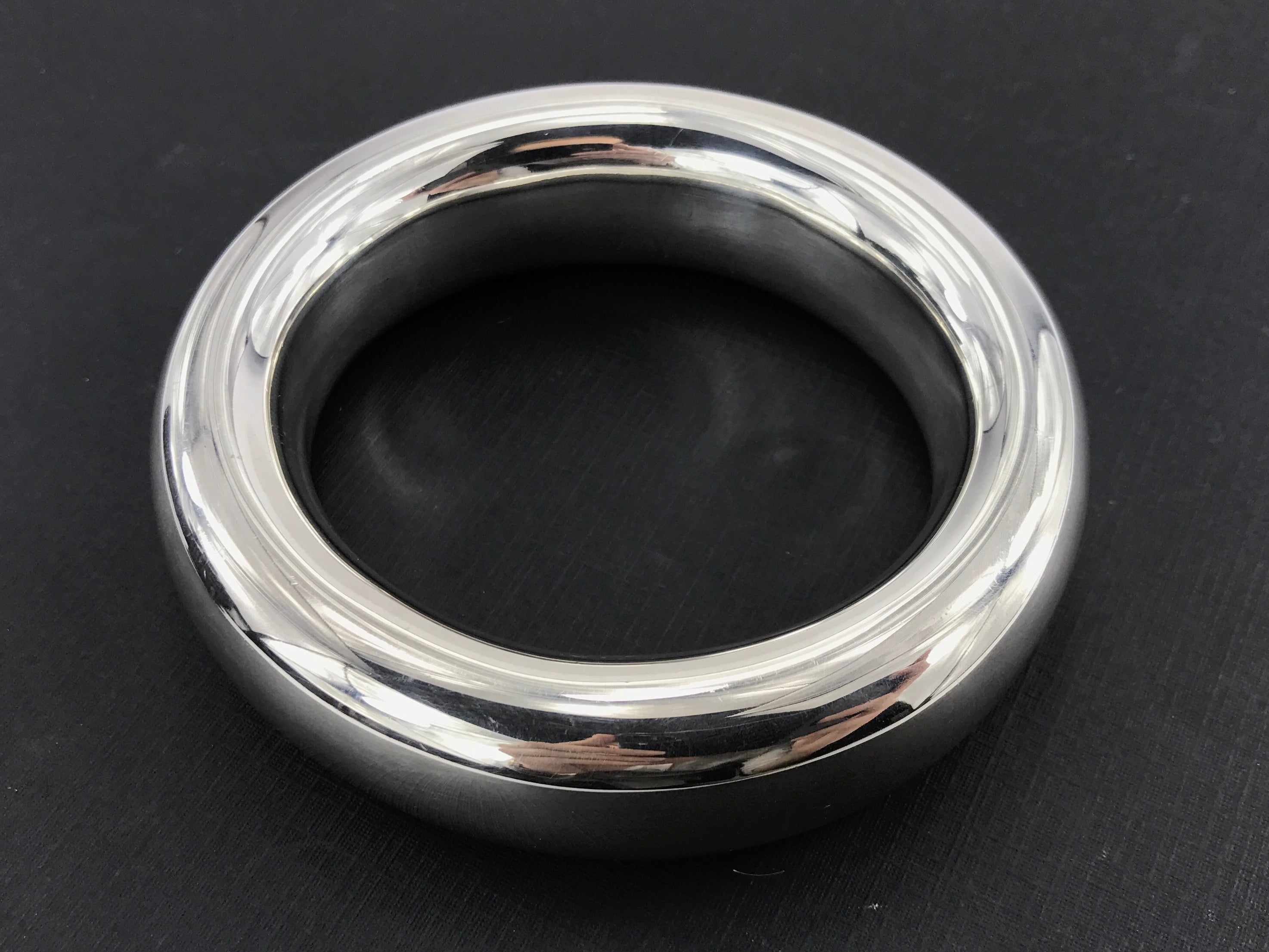 Tiffany & Co Elsa Peretti Sterling Silver Doughnut Bangle Bracelet c.1981 - Queen May