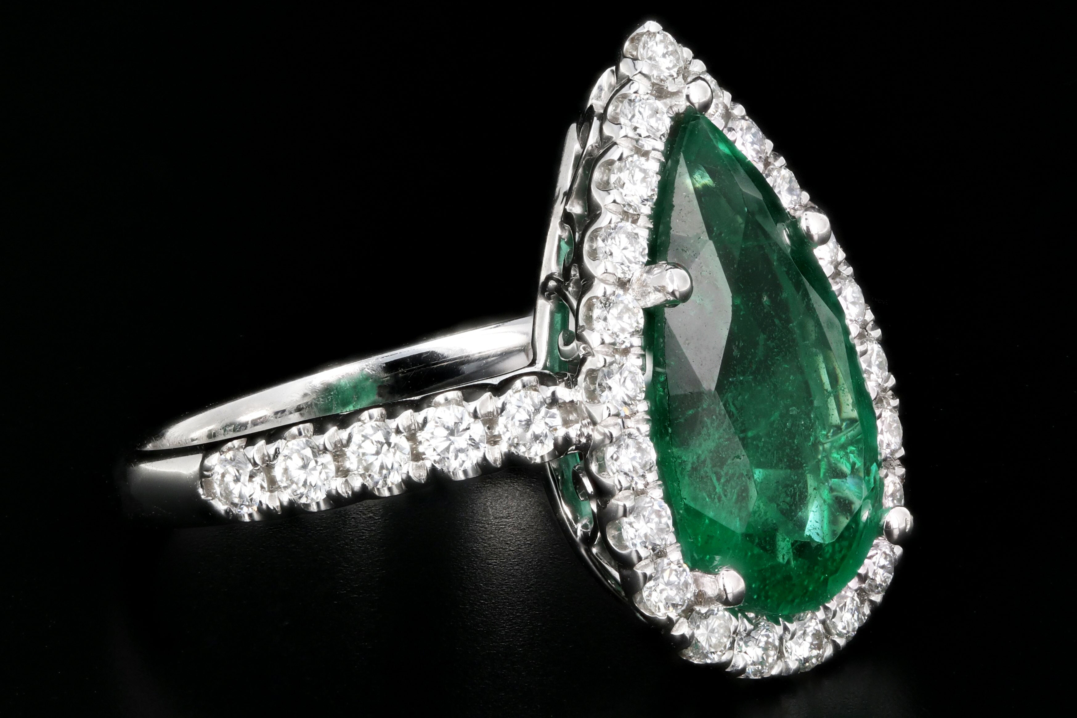 Modern 14K White Gold 3CT Zambian Emerald and Diamond Ring - Queen May
