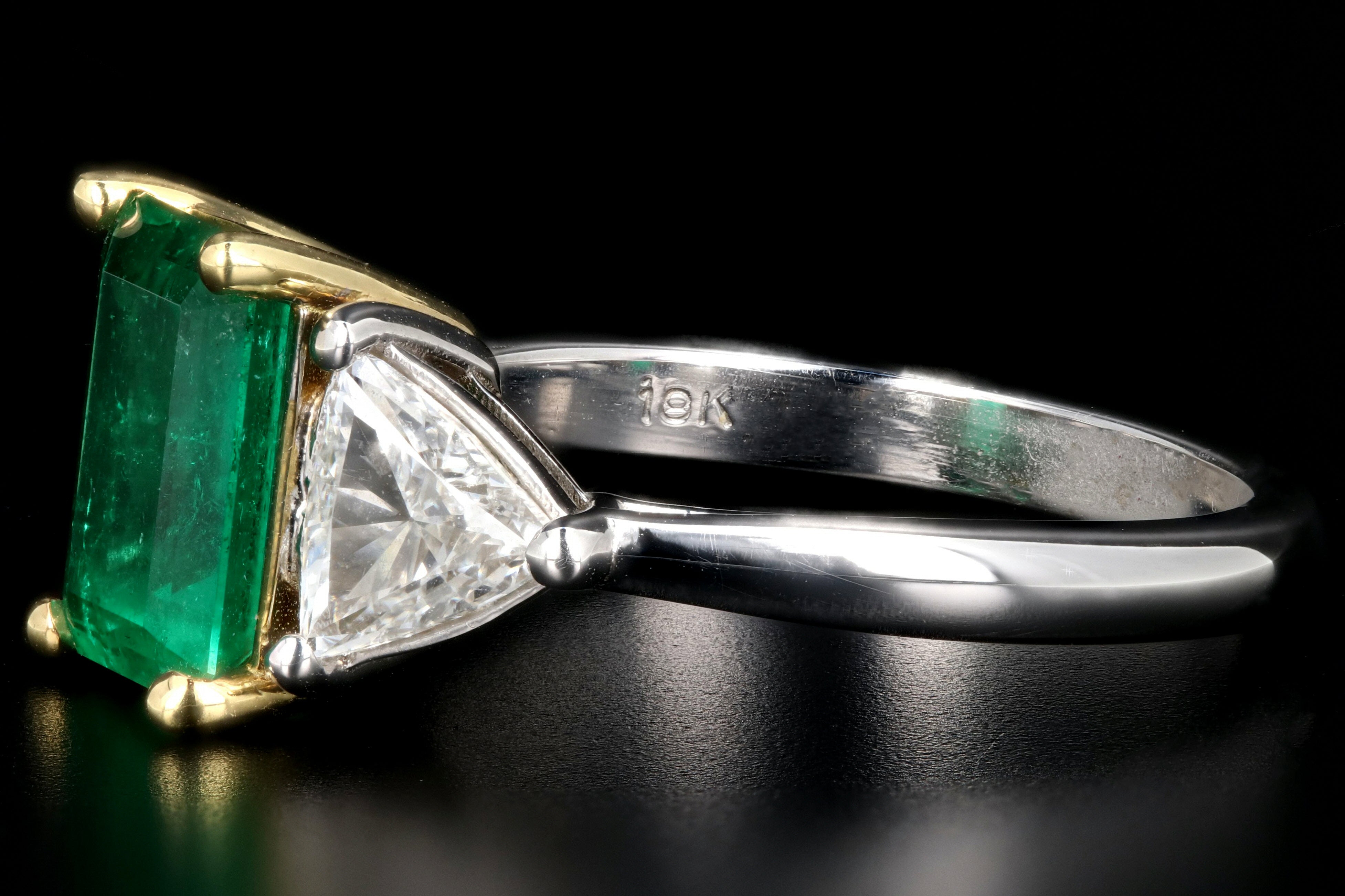 New 18K White and Yellow Gold AGL Certified 1.58 Carat Colombian Emerald and Trillion Cut Diamond Ring - Queen May