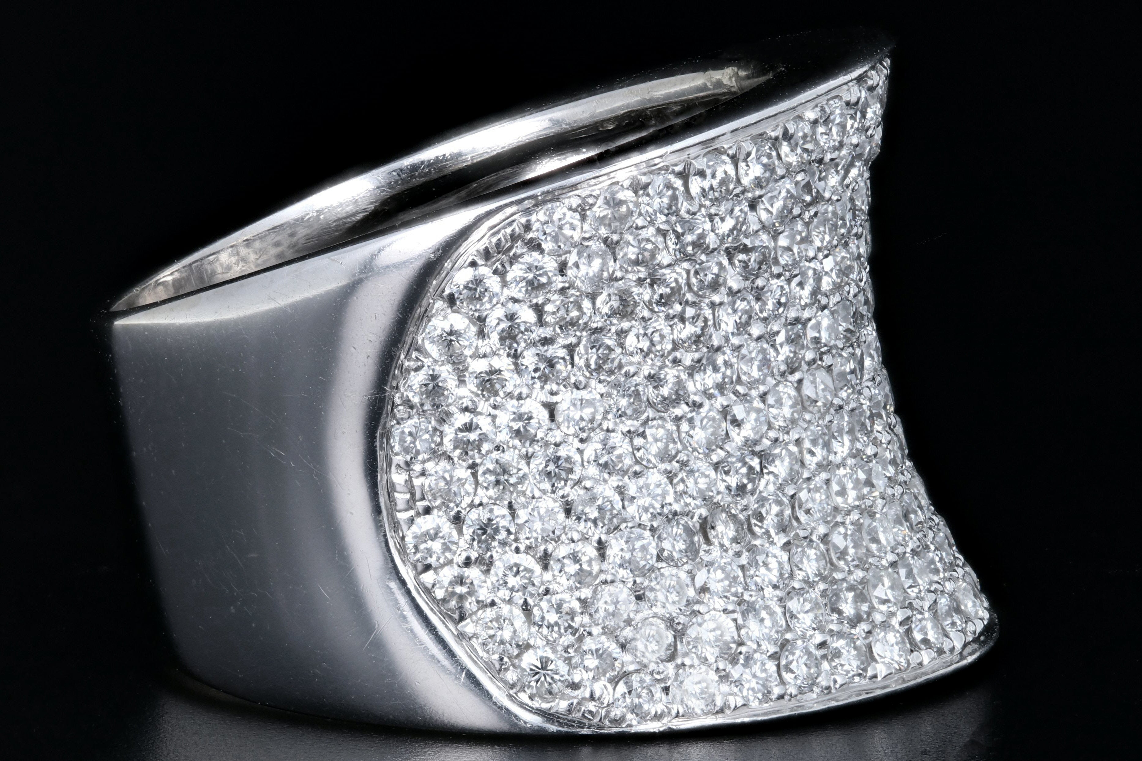 Modern 18K White Gold 2CTW Diamond Band - Queen May