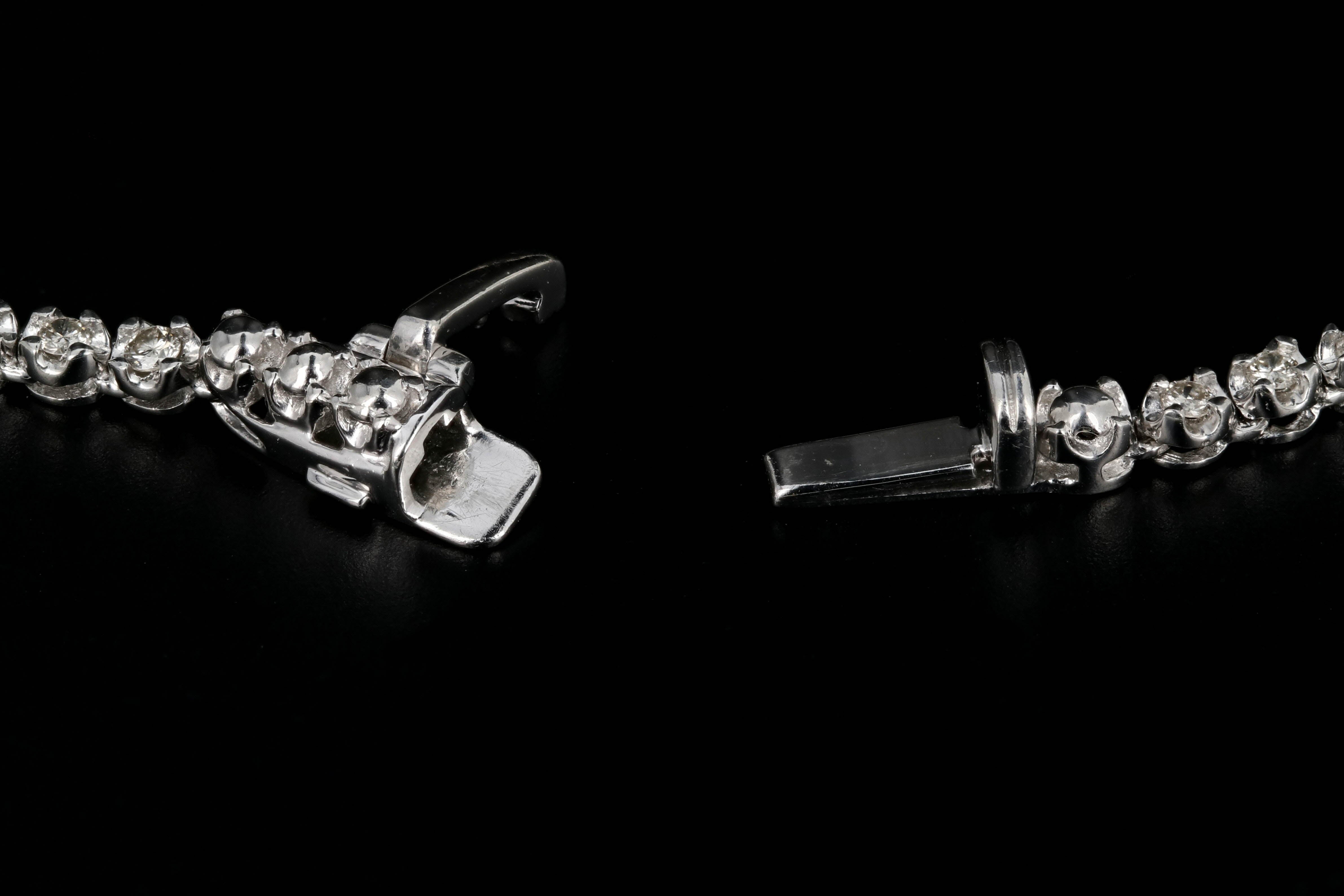 Modern Platinum 3.01 Carat Diamond Necklace - Queen May