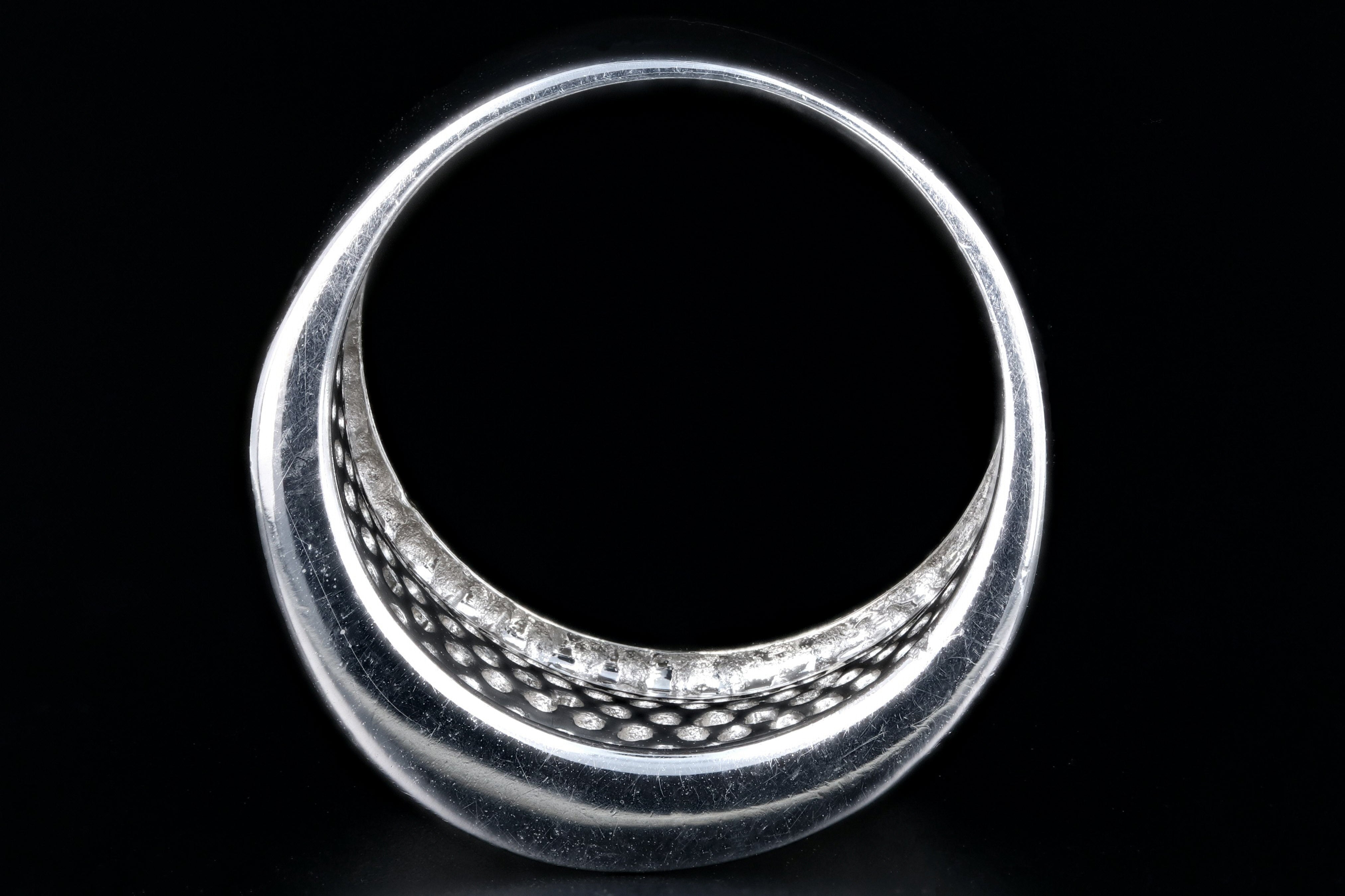 Modern 18K White Gold 2CTW Diamond Band - Queen May
