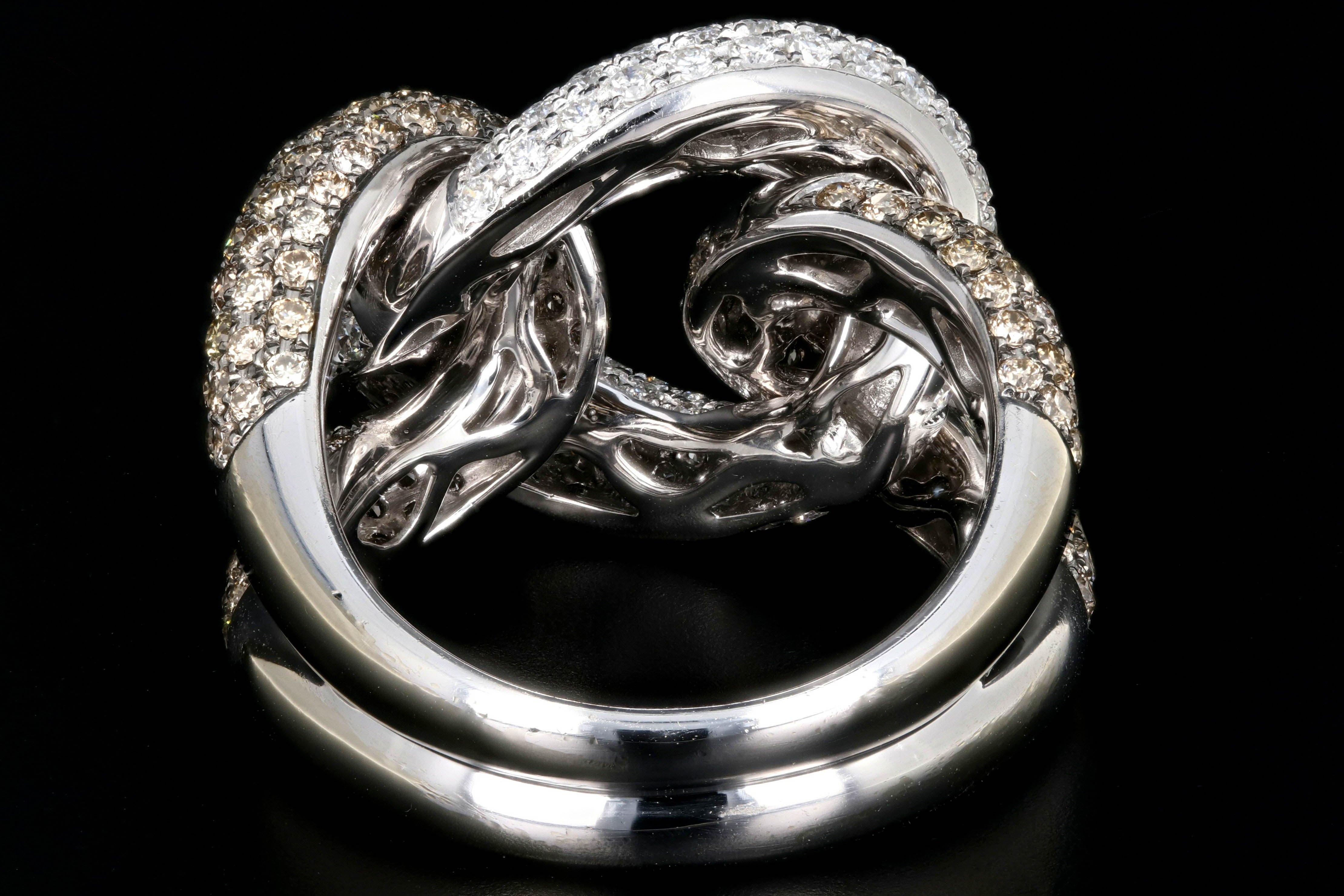 Modern 18K 3.02 Carat White and Champagne Diamond Ring - Queen May