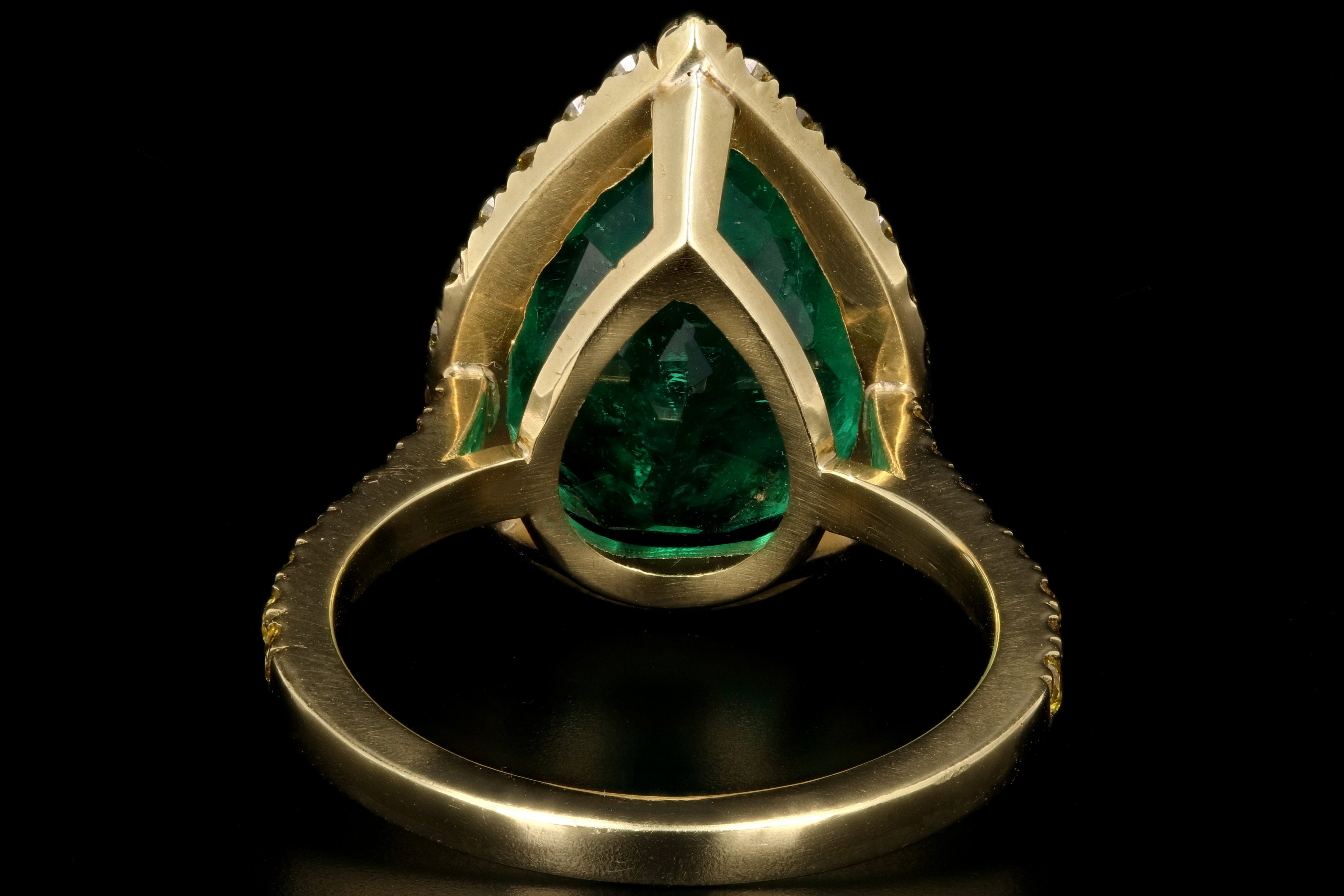 New 18k Yellow Gold 5.92 Carat Colombian Emerald and Vivid Yellow Diamond Ring - Queen May