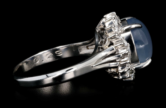 Retro Platinum 4.84 Carat Star Sapphire and Diamond Ring - Queen May