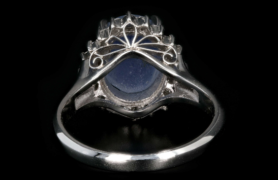 Retro Platinum 4.84 Carat Star Sapphire and Diamond Ring - Queen May