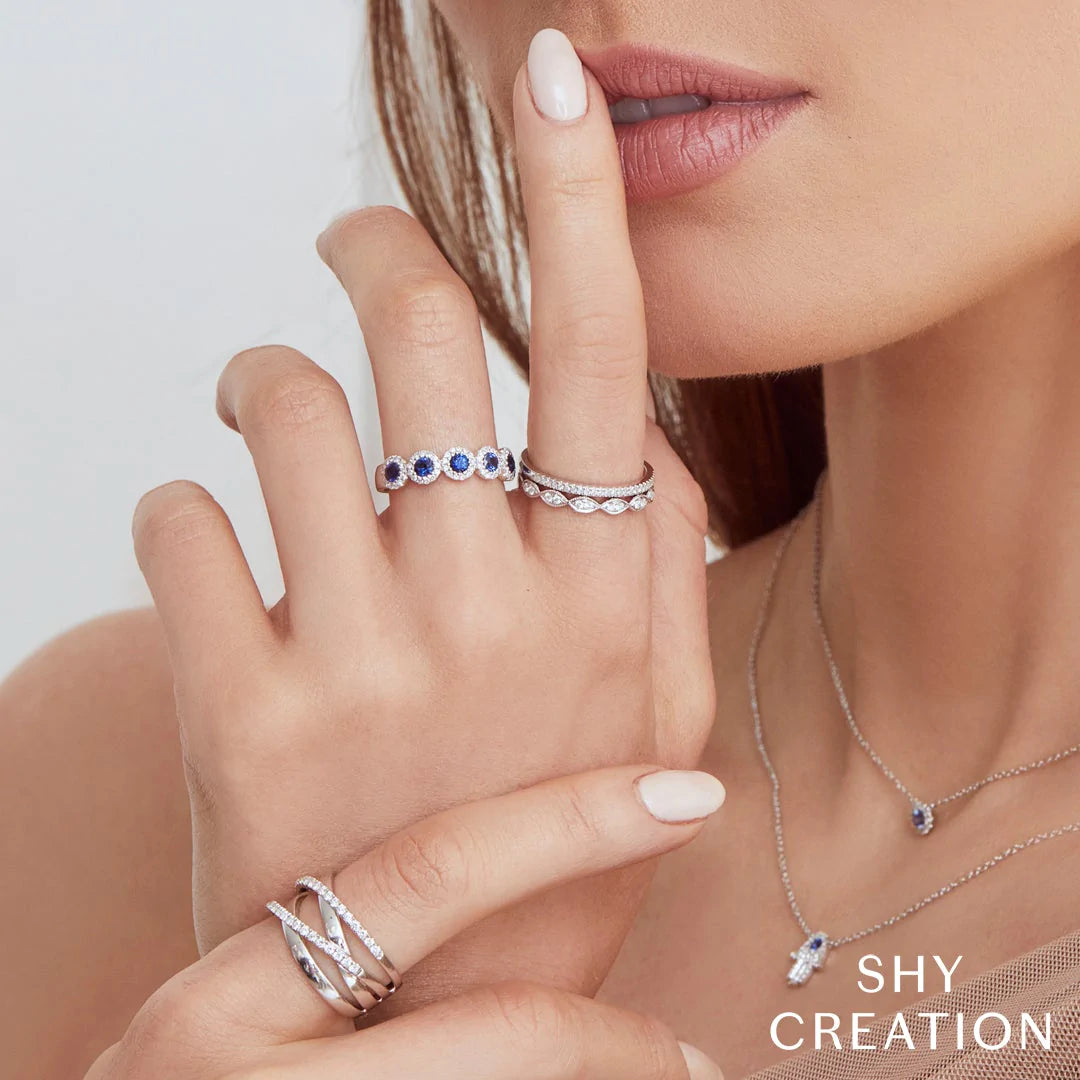 14K Gold 0.13 Carat Total Weight Diamond Scallop Wedding Band - Queen May