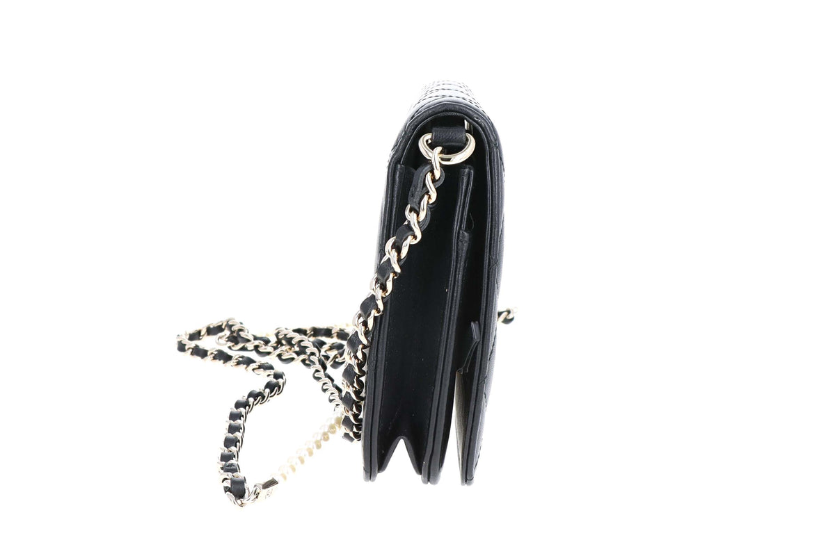 Chanel Pearl Wallet On Chain - Queen May