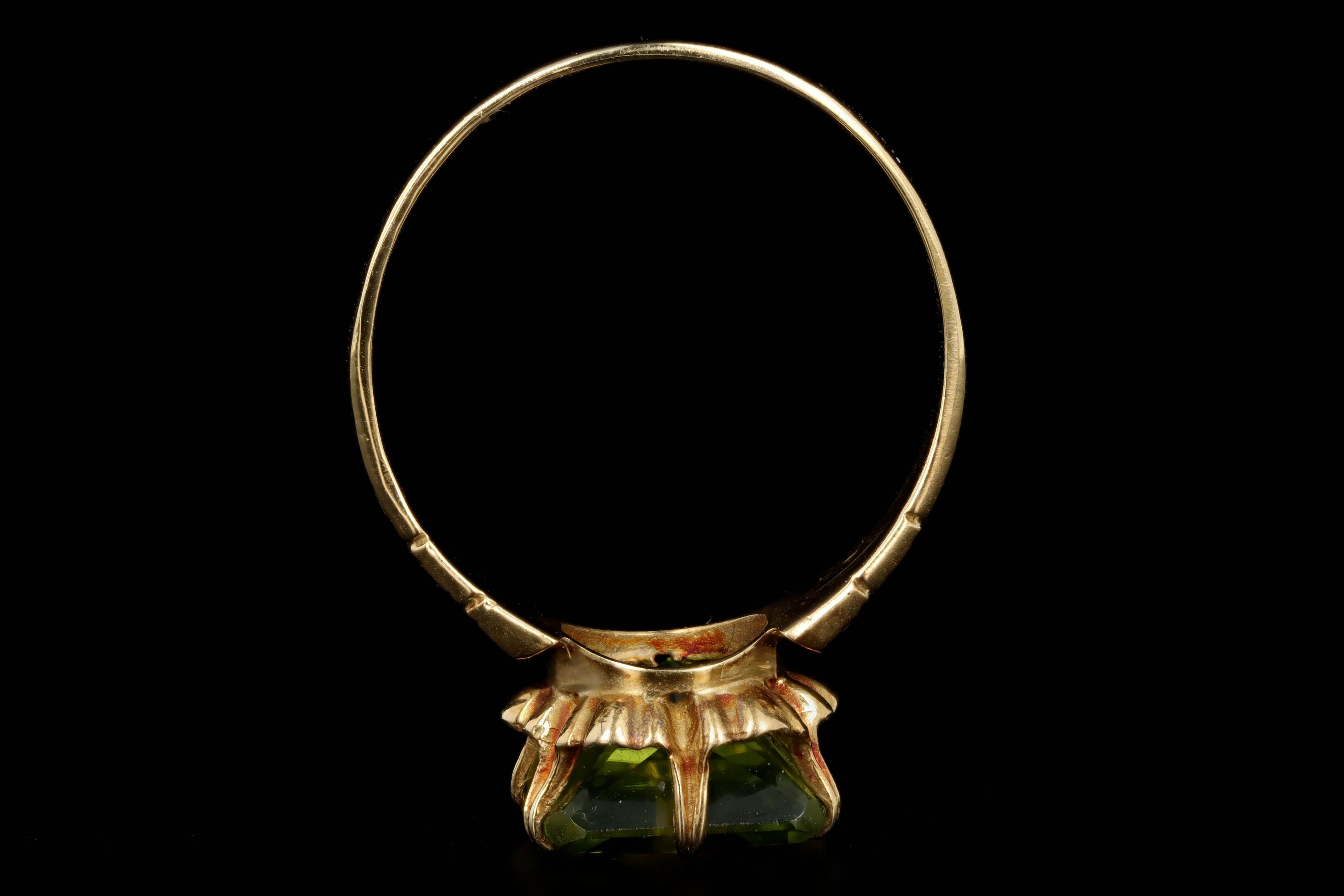 Victorian 18K Yellow Gold 2.75 Carat Peridot Ring - Queen May
