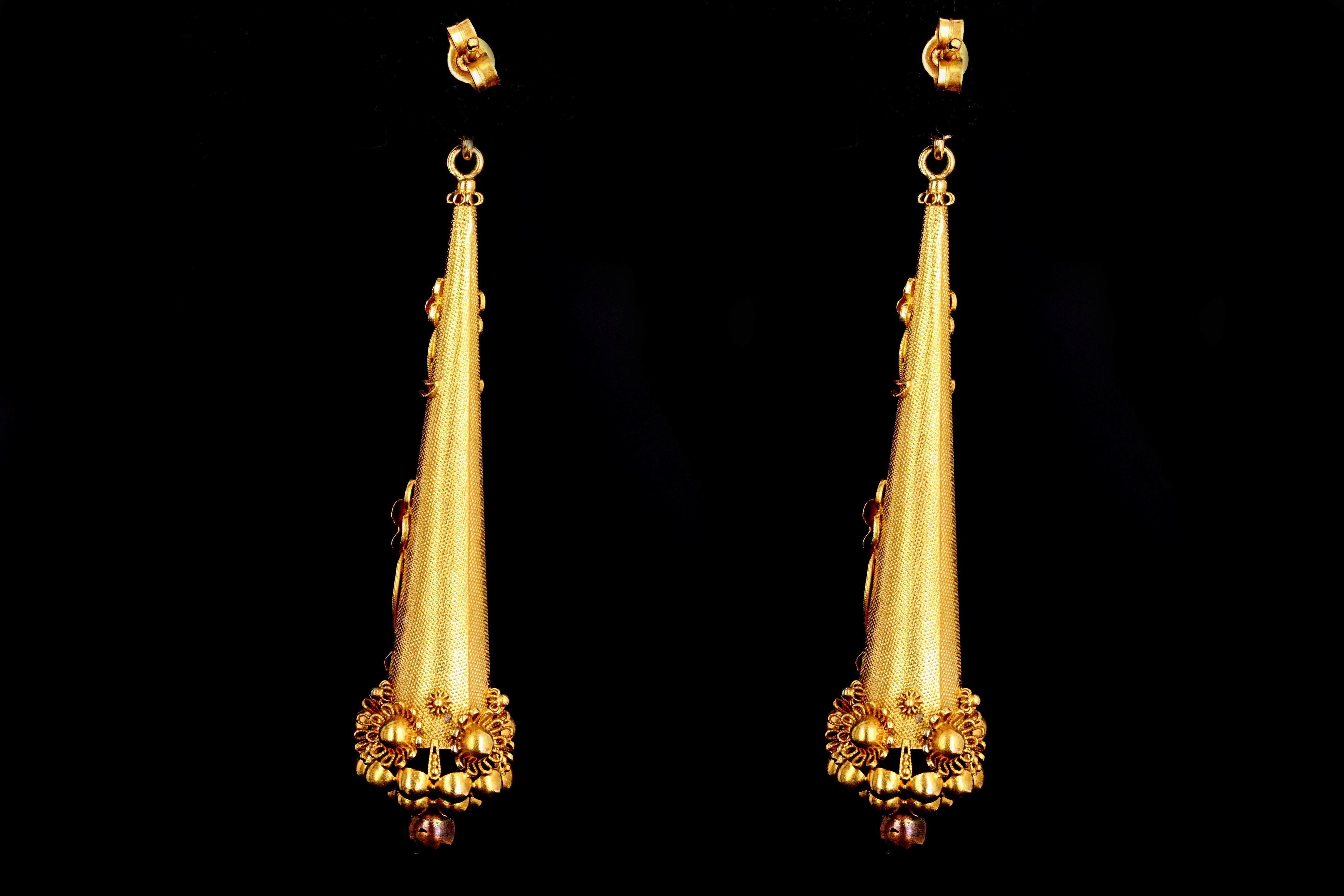 Victorian 18K Yellow Gold Floral Drop Earrings - Queen May