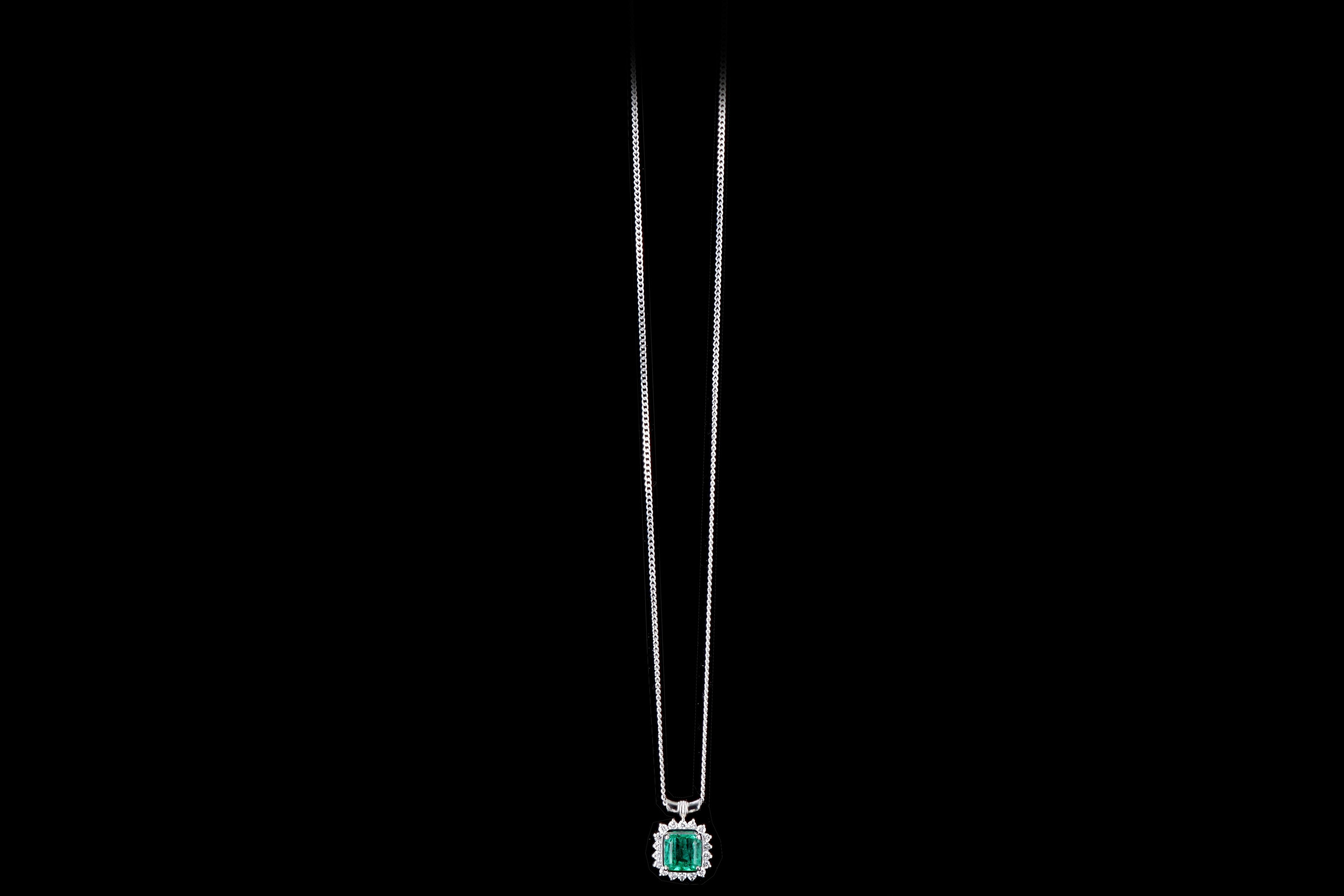 Modern Platinum 1.32 Carat Natural Emerald & Diamond Halo Pendant Necklace - Queen May