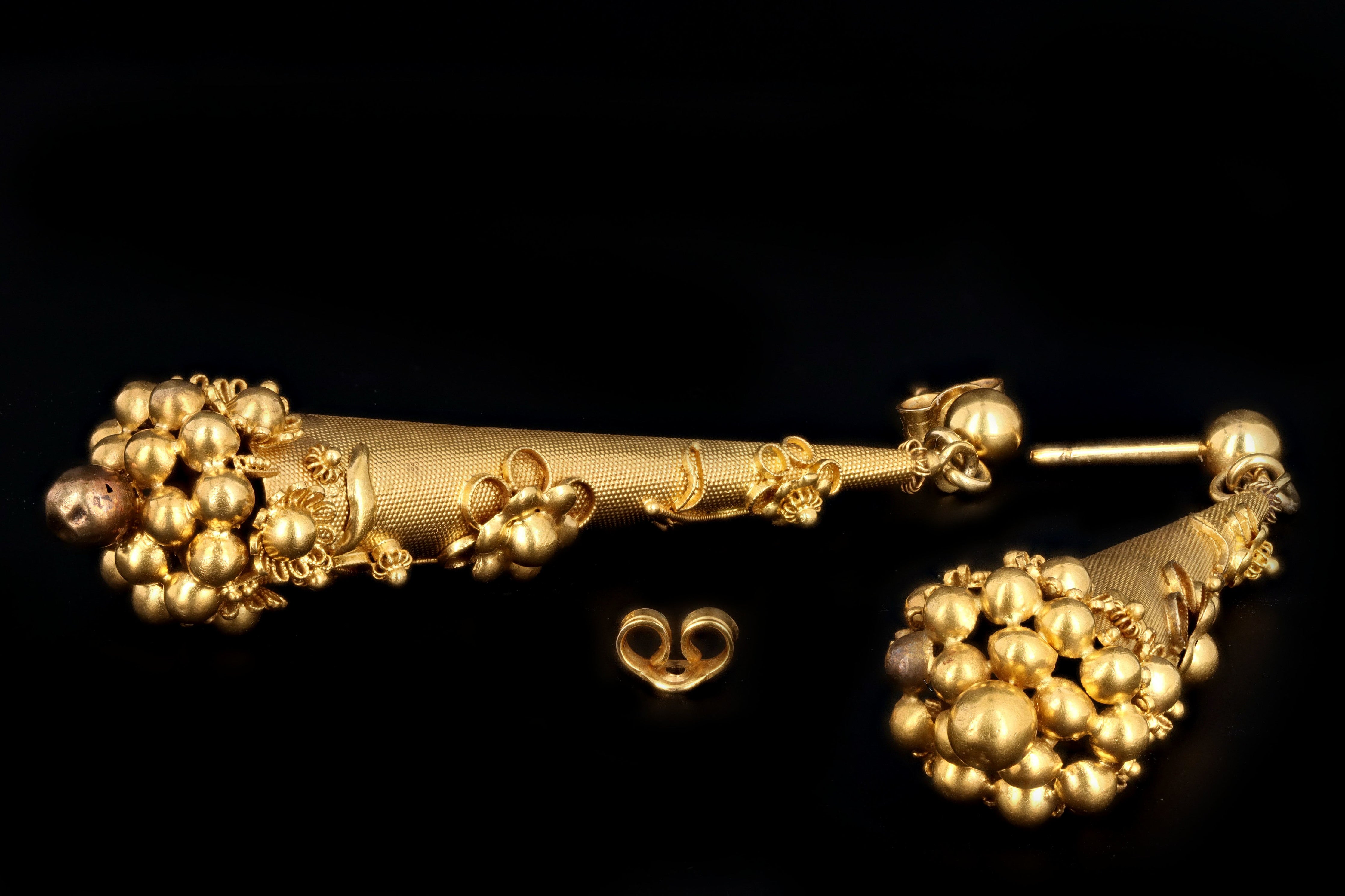 Victorian 18K Yellow Gold Floral Drop Earrings - Queen May