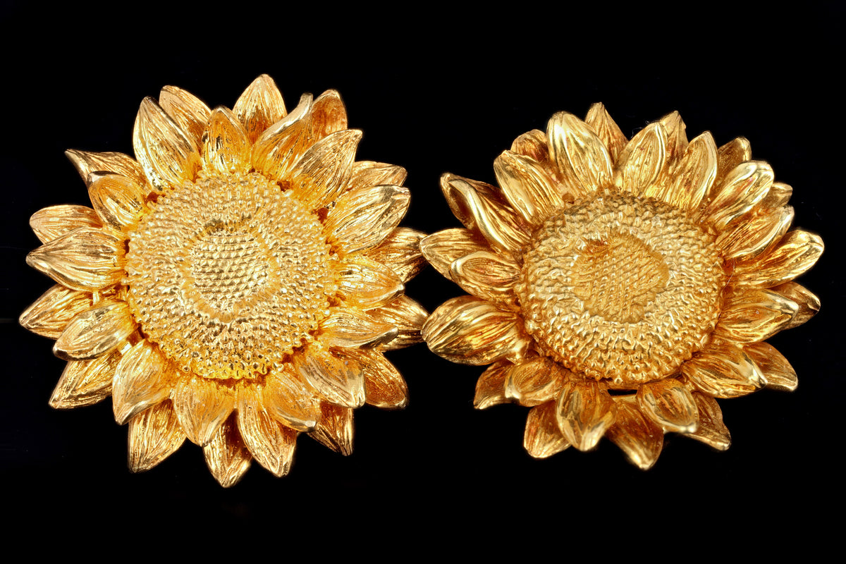 Modern Asprey 18K Yellow Gold Sunflower Clip-On Earrings - Queen May