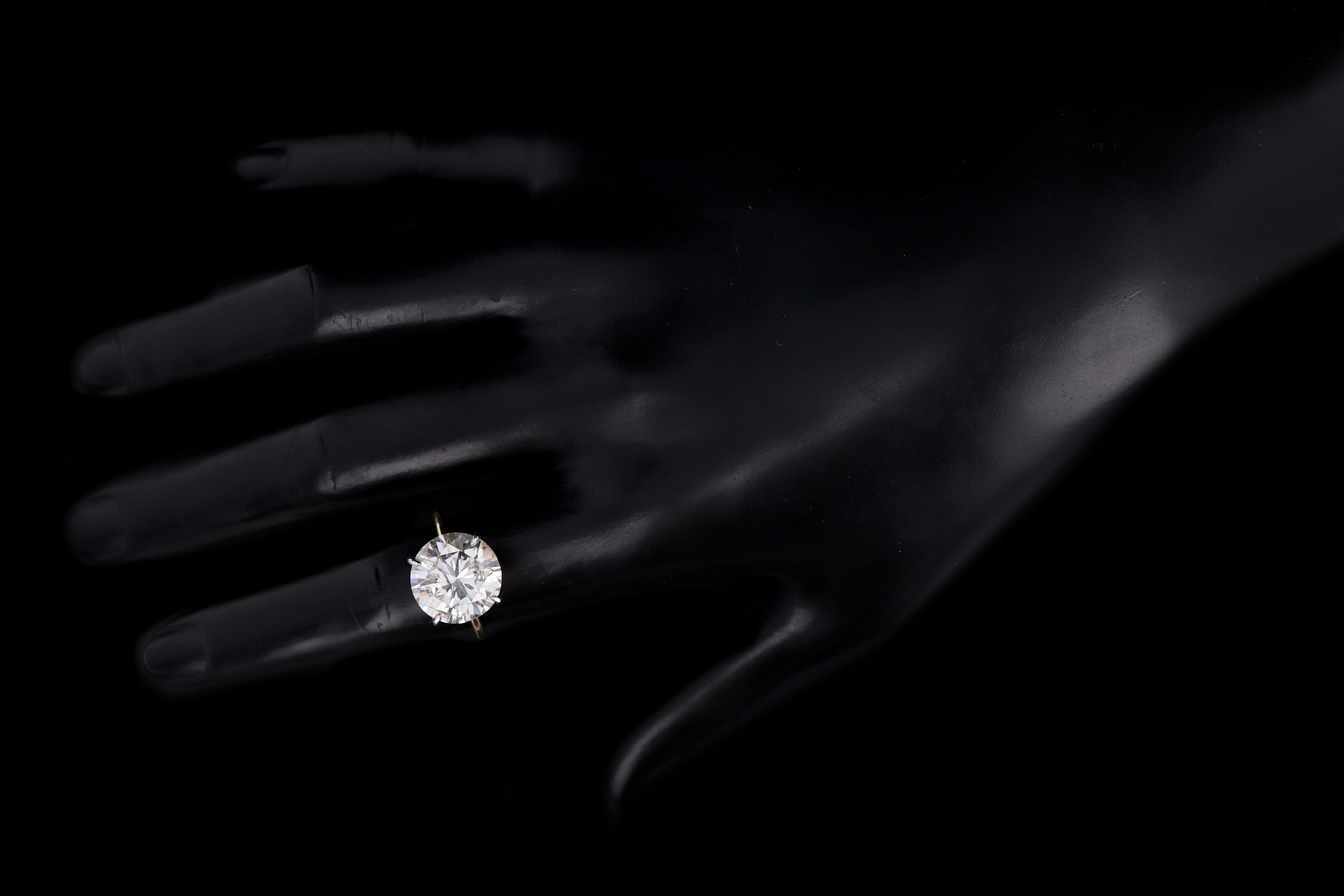 New Handmade 18K Yellow Gold & Platinum 8.08 Carat Round Brilliant Cut Diamond Engagement Ring - Queen May