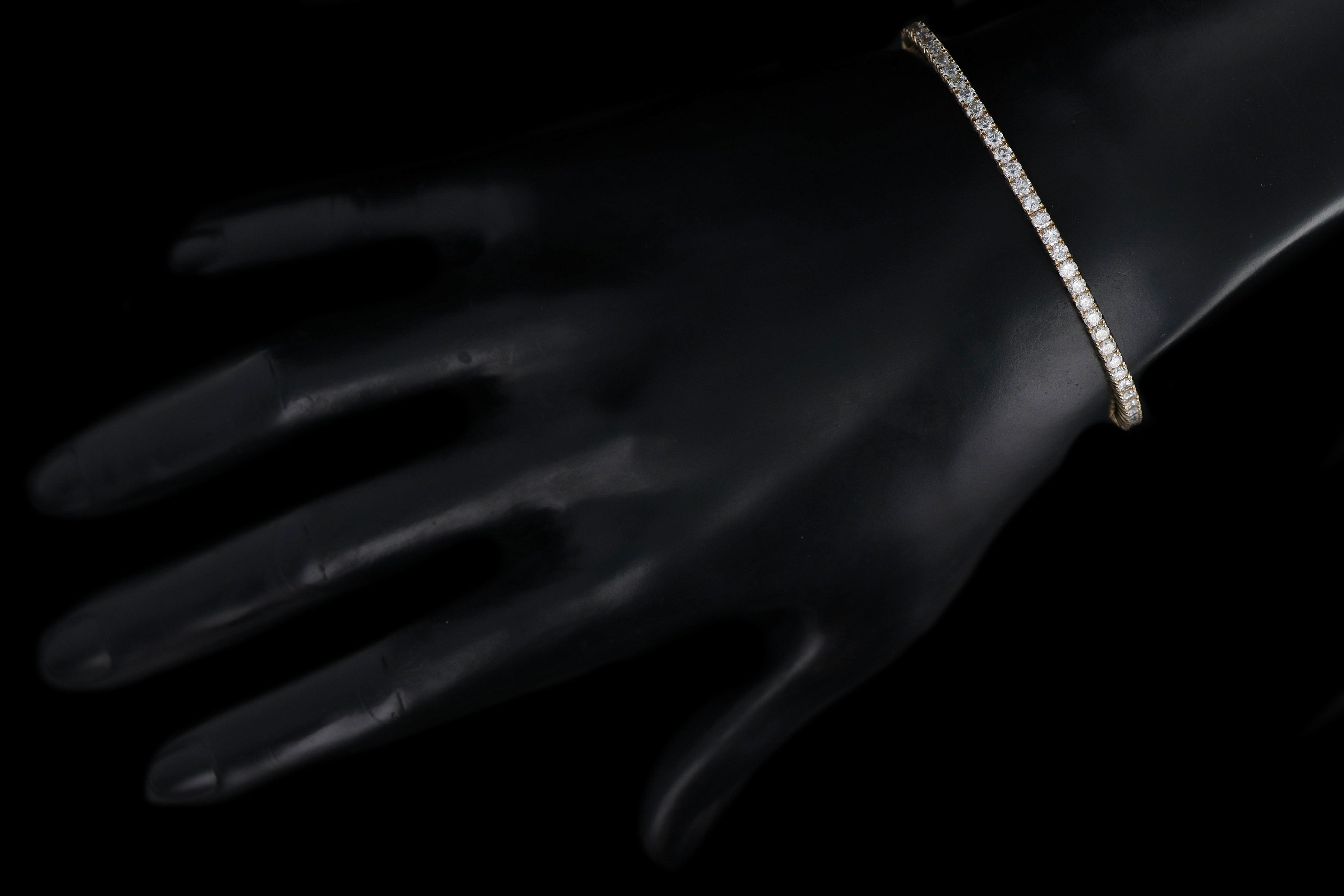 14K Gold 3.70 Carat Total Weight Round Diamond Flexible Bangle - Queen May