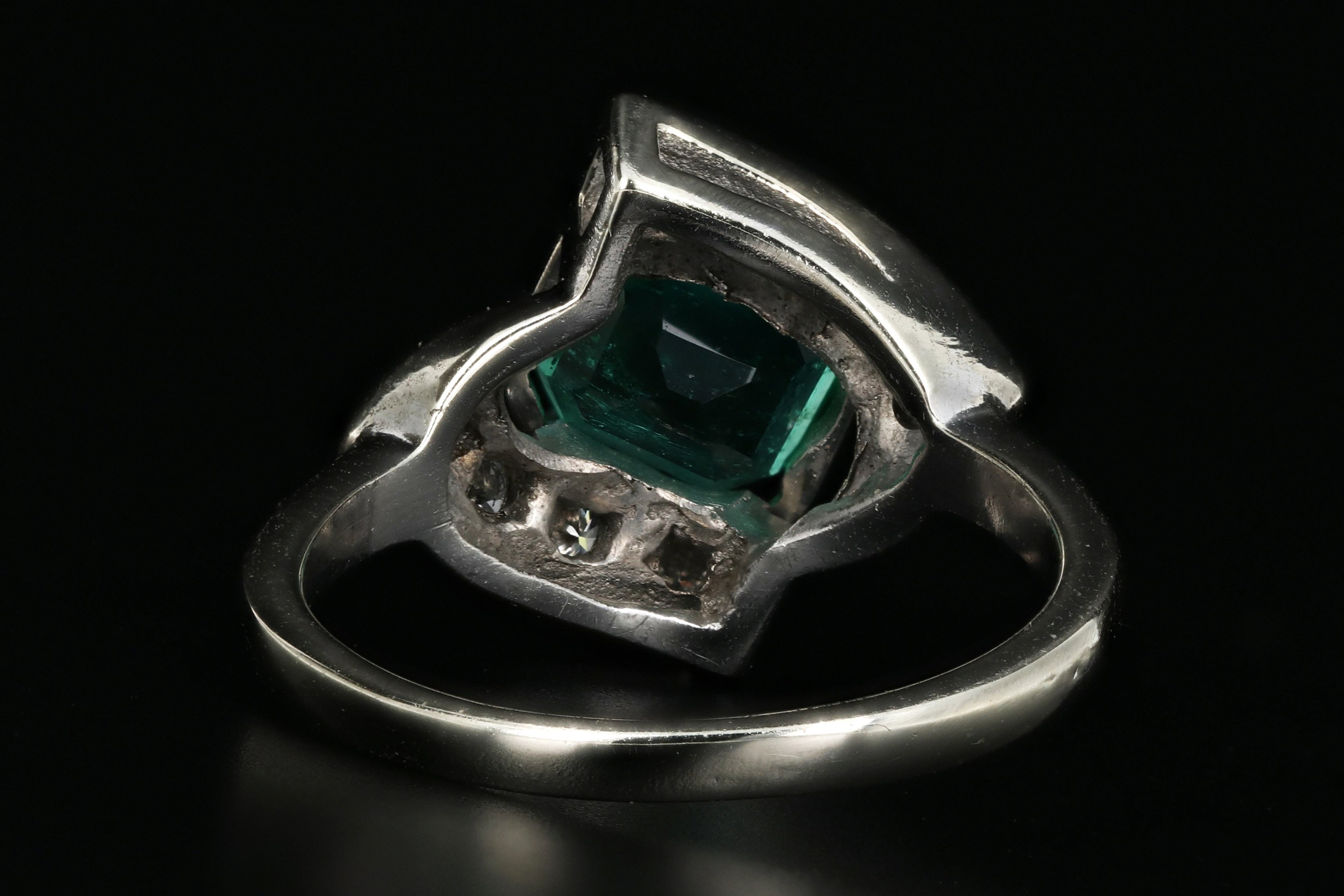 Vintage 14K White Gold 1.5 Carat Colombian Emerald and Diamond Ring - Queen May