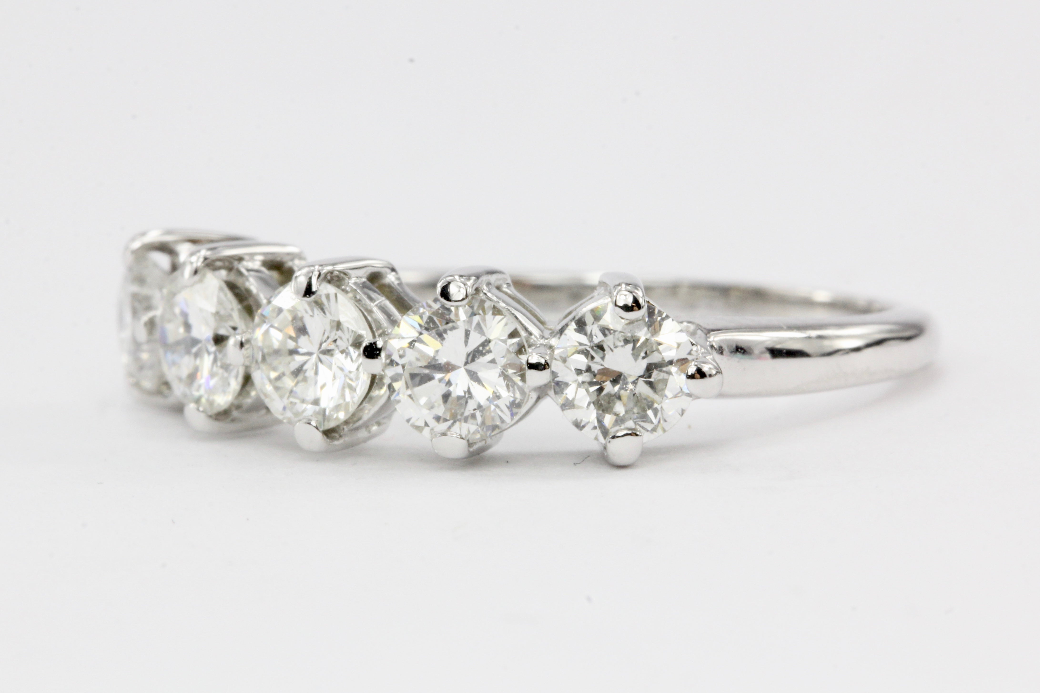 14K White Gold 1.1 CTW Diamond Band Ring - Queen May