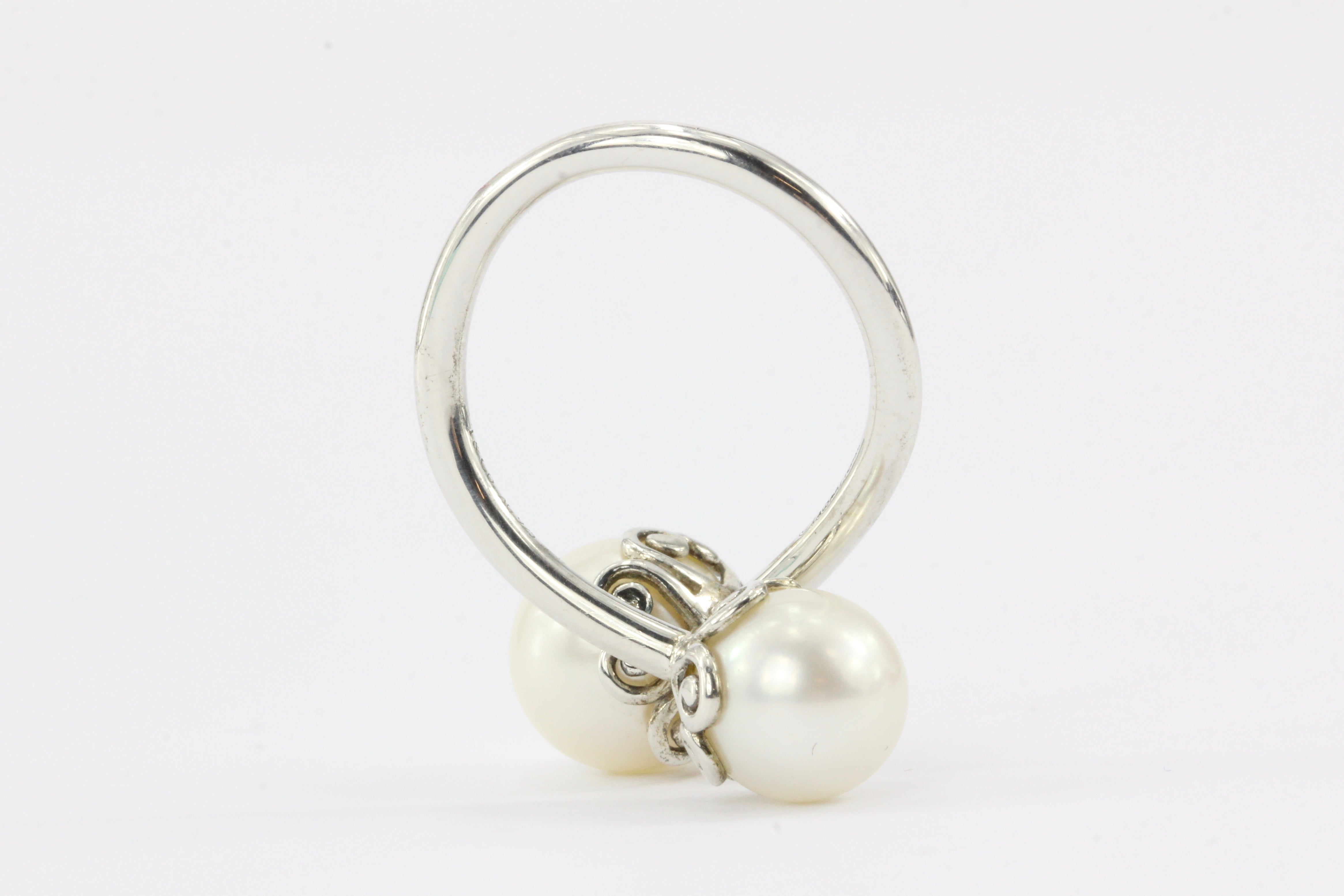 Tiffany & Co. Sterling Silver Goldoni Heart Pearl Ring with Pouch - Queen May