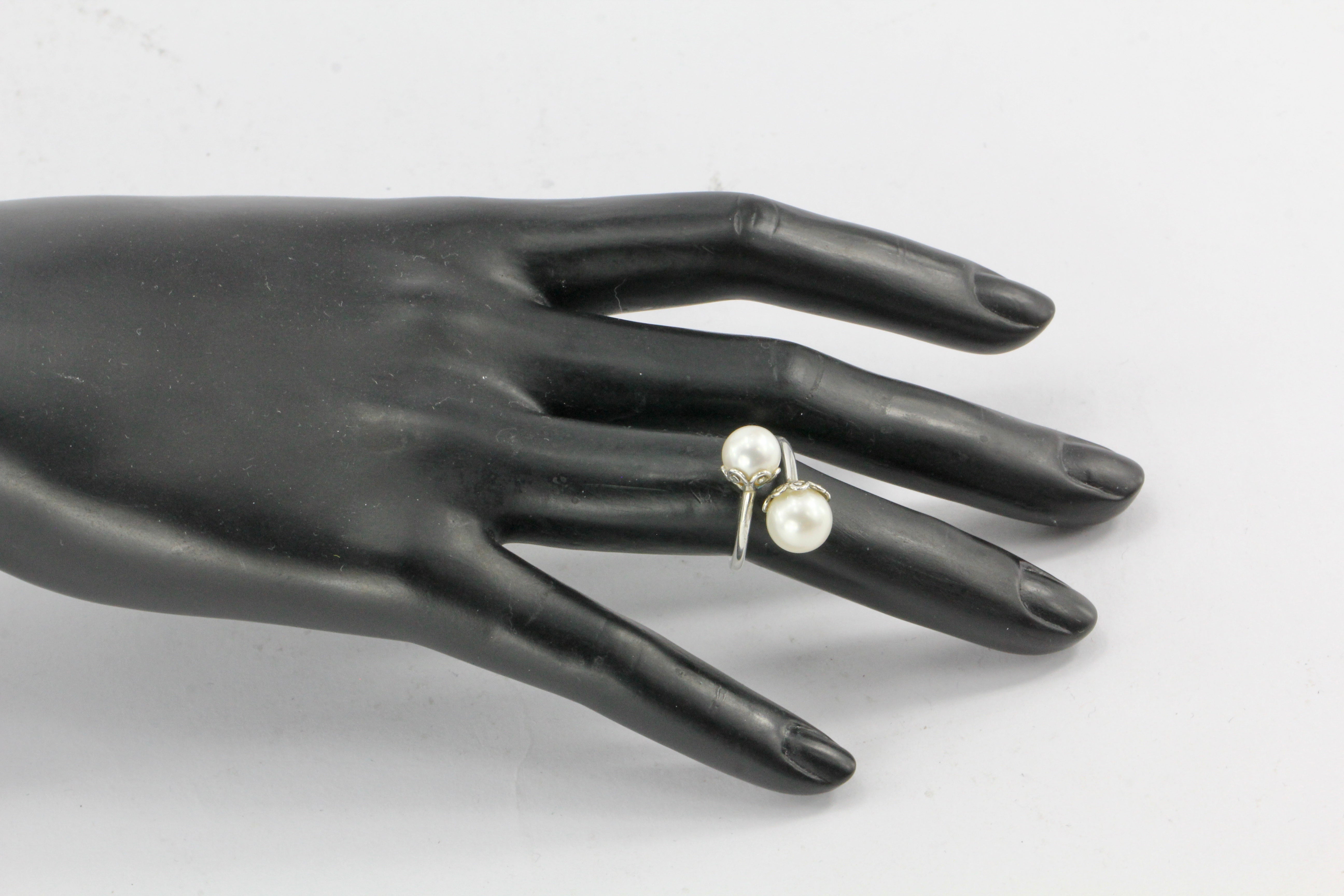 Tiffany & Co. Sterling Silver Goldoni Heart Pearl Ring with Pouch - Queen May