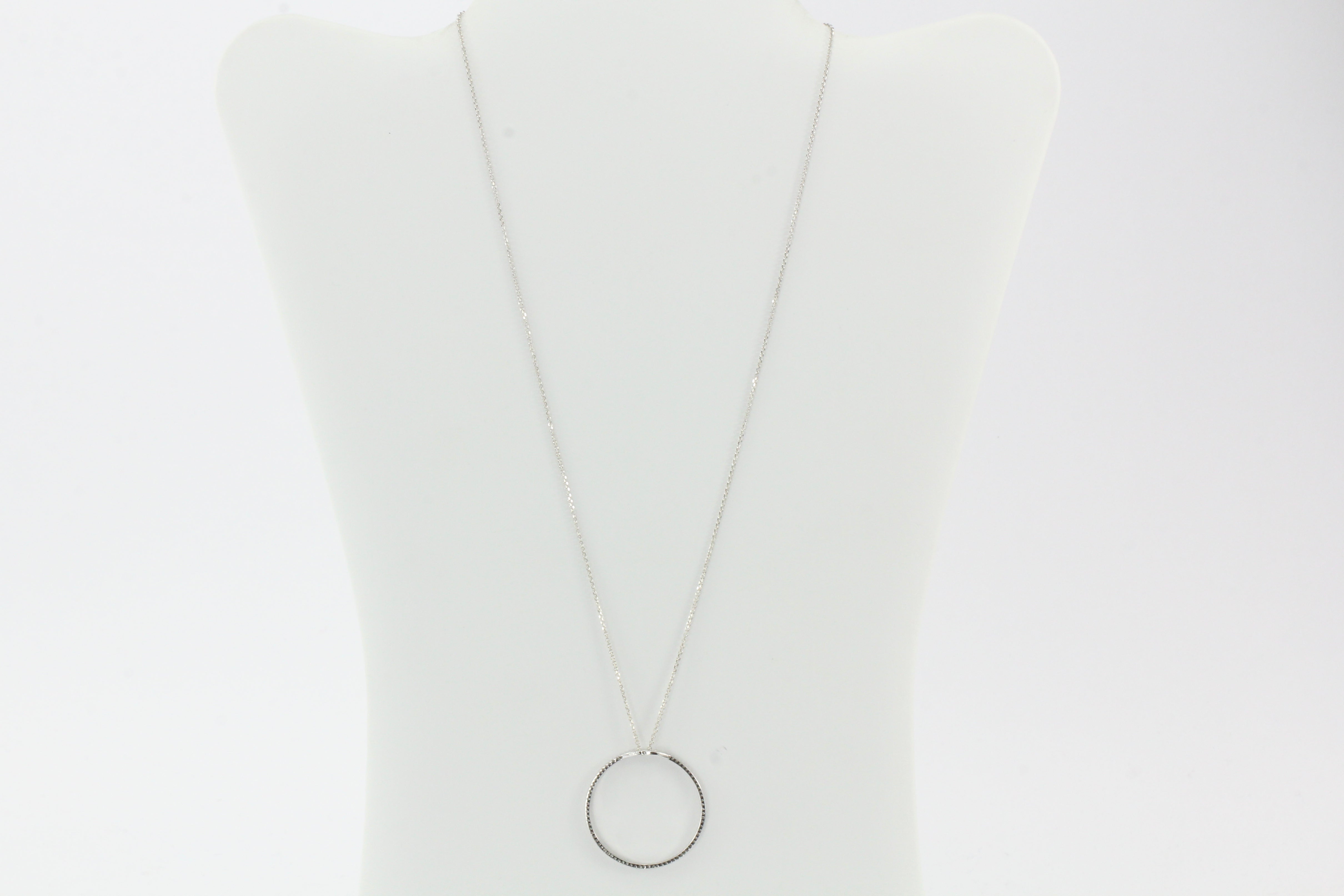 14K White Gold .25 CTW Diamond Circle Pendant Necklace - Queen May