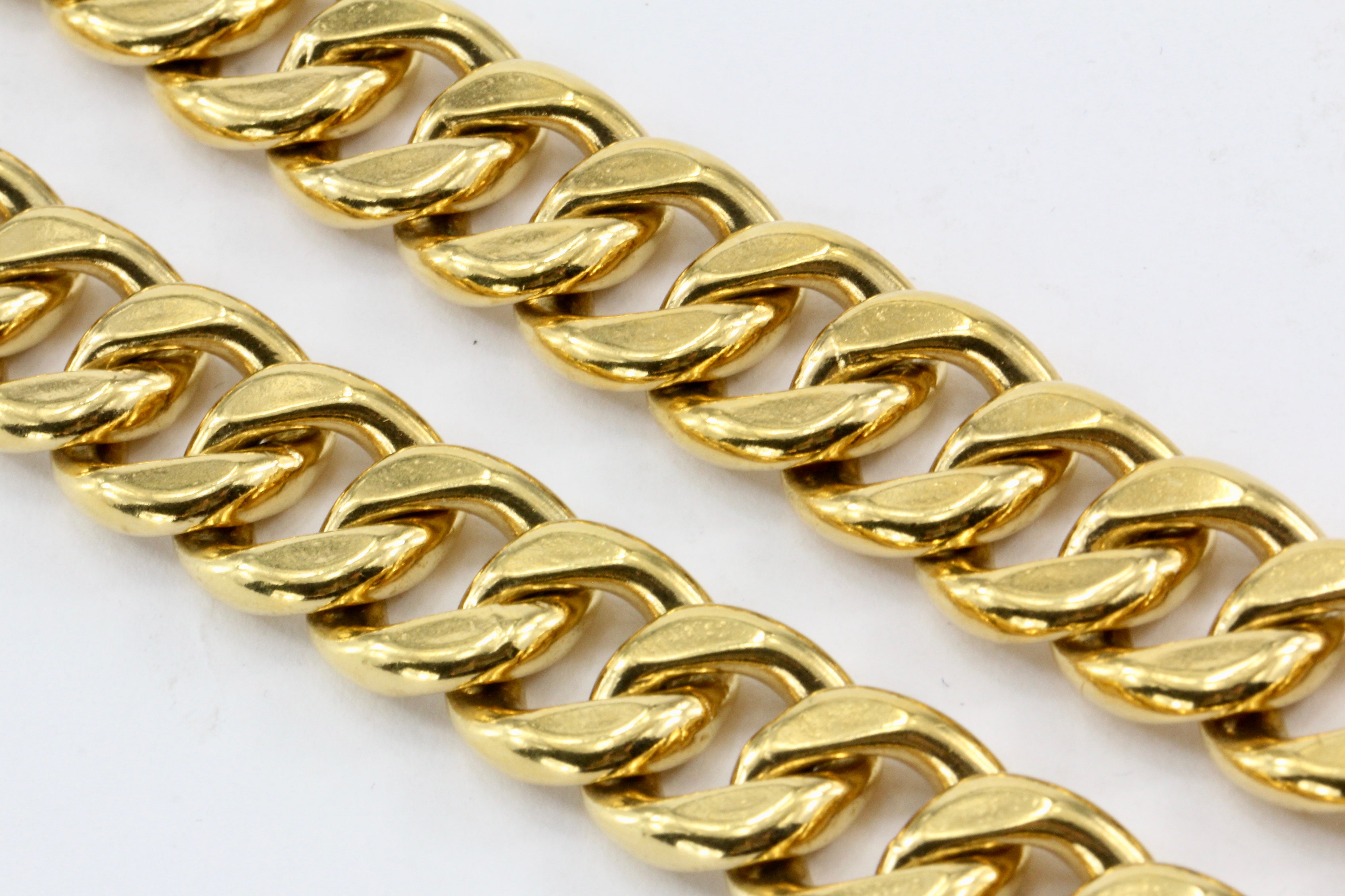 Chanel Gold tone Horseshoe Faux Pearl Medallion Heavy Chain Belt/Necklace - Queen May