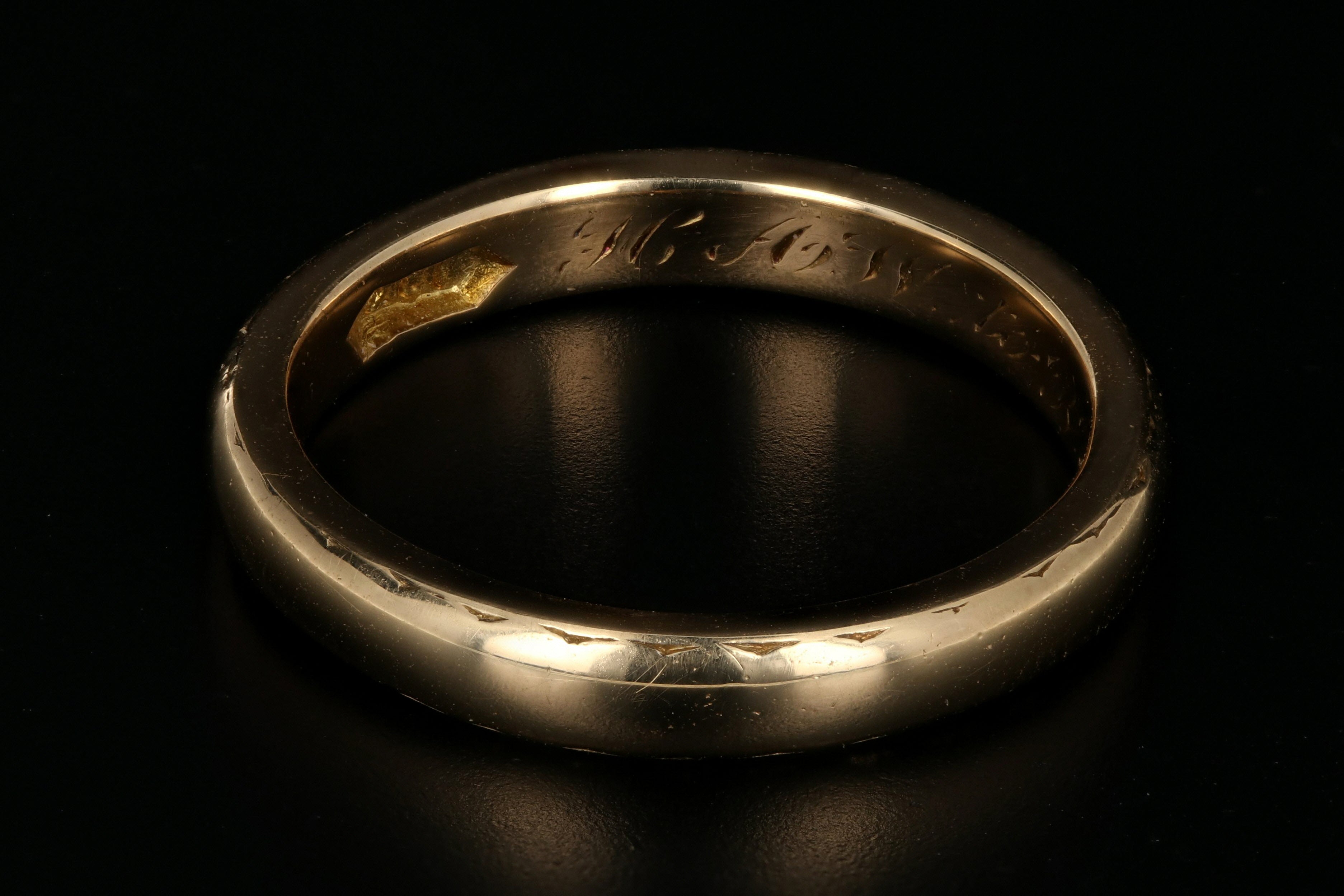 Edwardian 18K Yellow Gold Band - Queen May