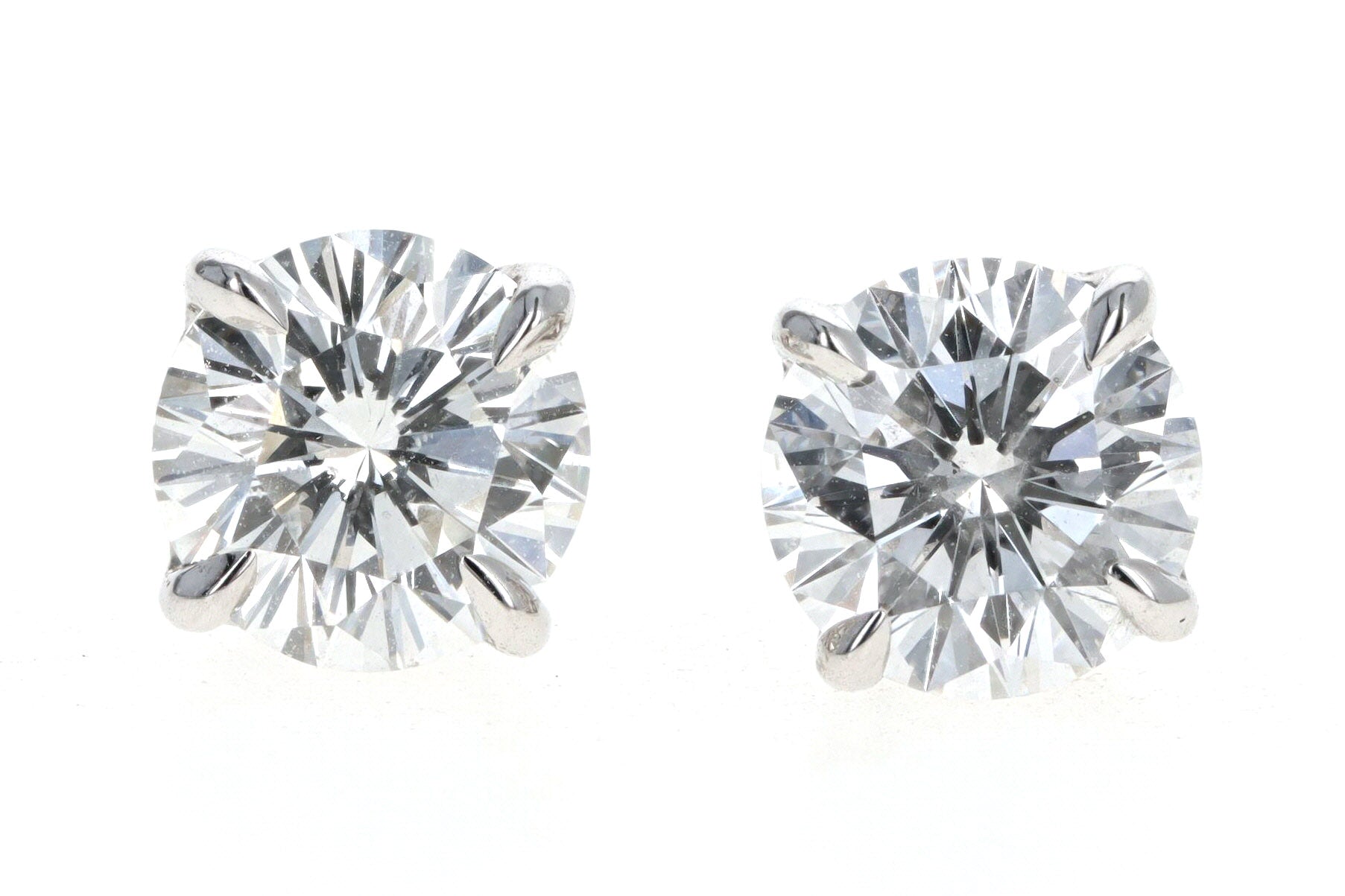 14K White Gold 1 Carat Total Weight Round Diamond Stud Earrings - Queen May