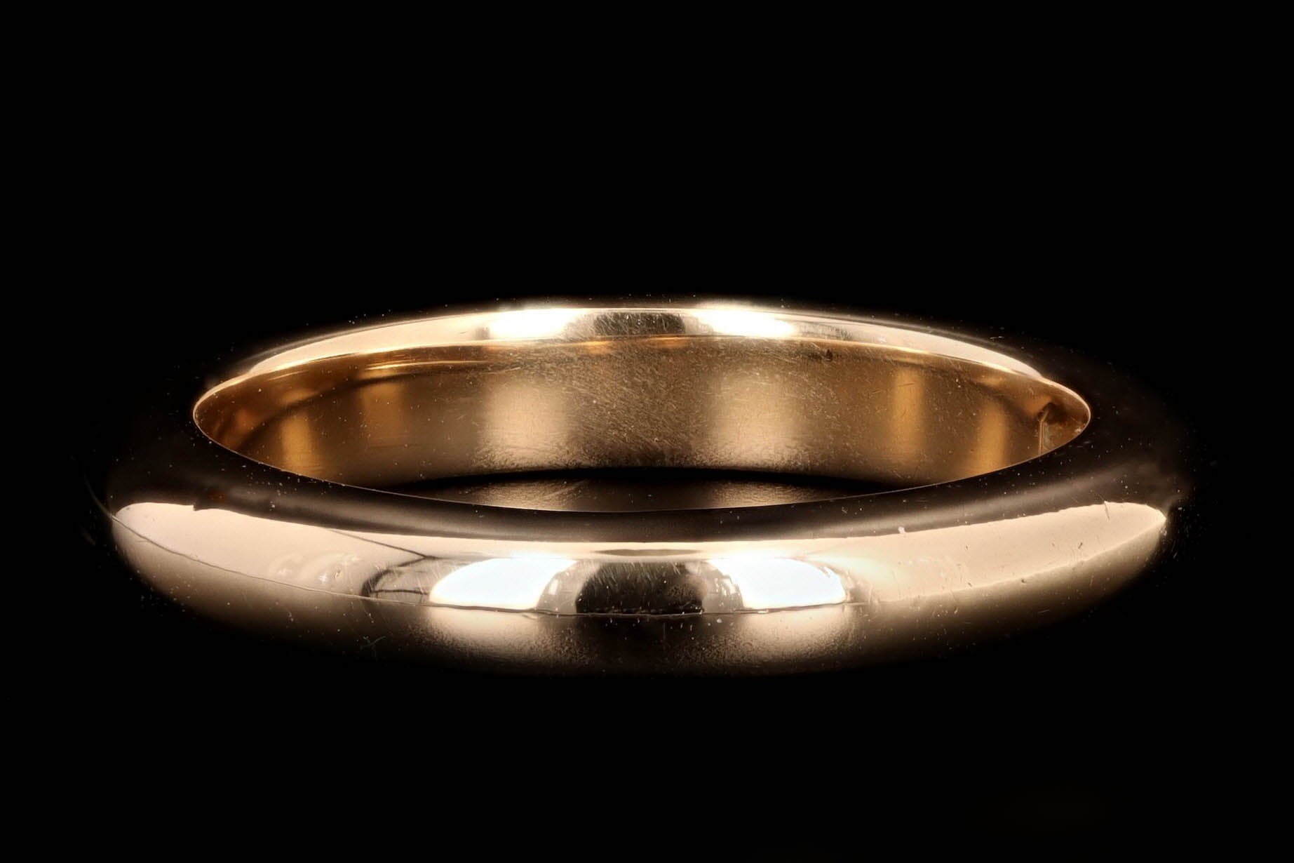 Victorian 18K Yellow Gold 3.3mm Wedding Band - Queen May